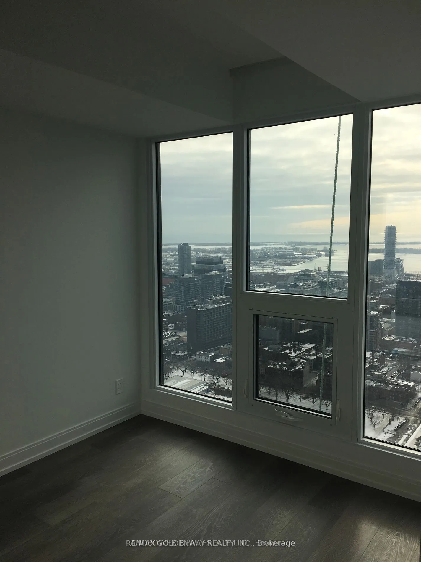 181 Dundas Street E #4910