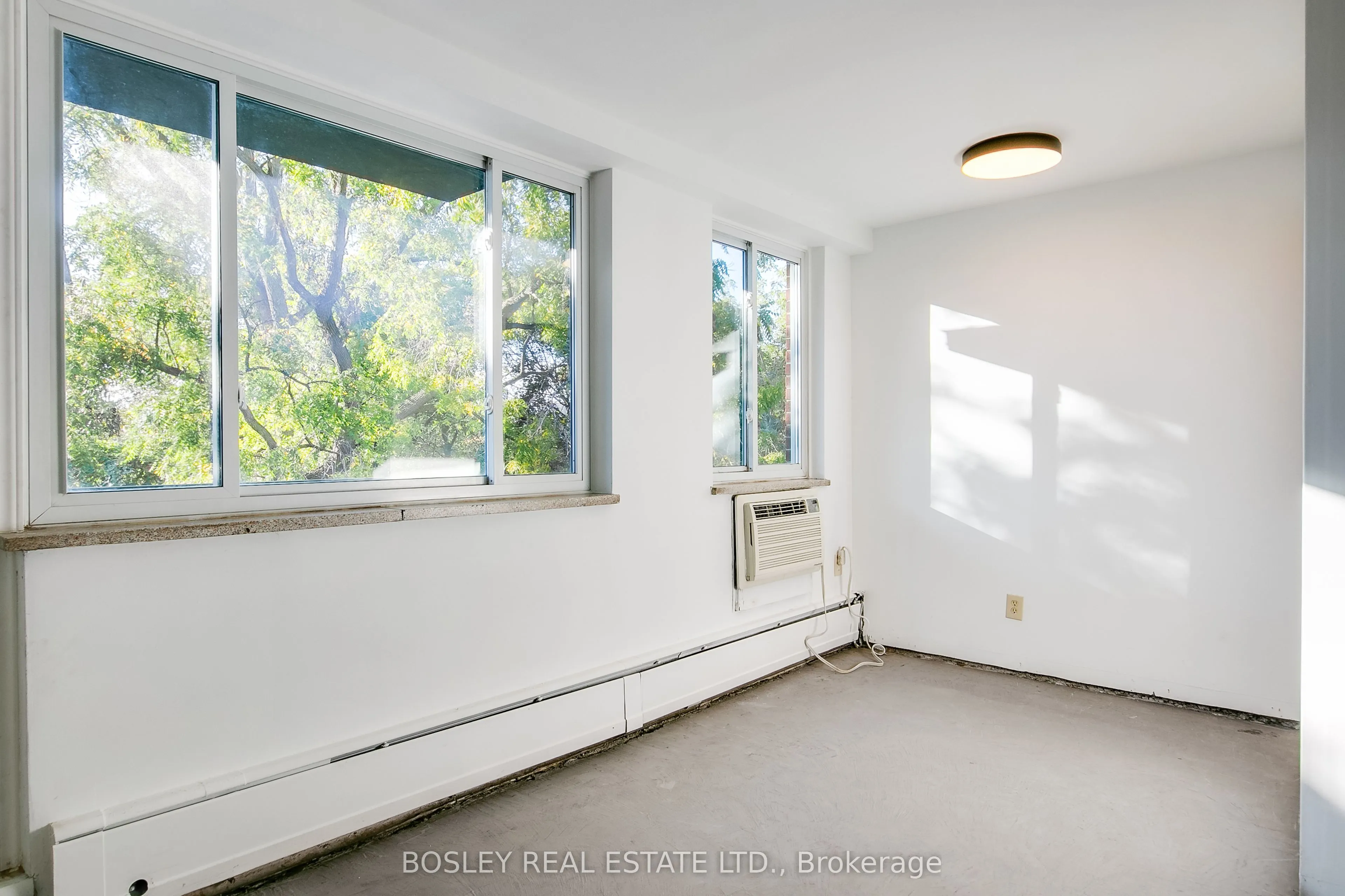 158 Crescent Road #404