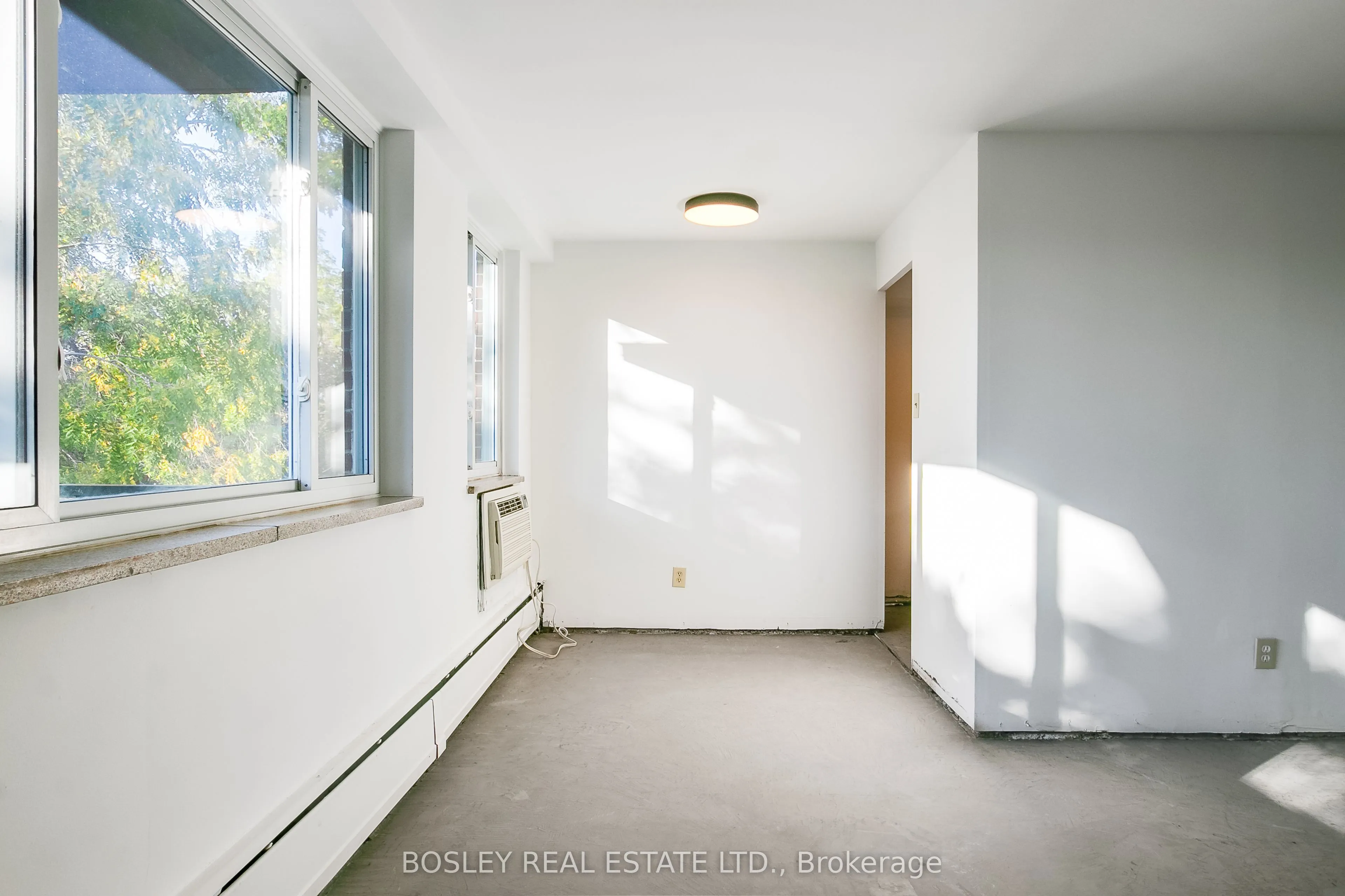 158 Crescent Road #404