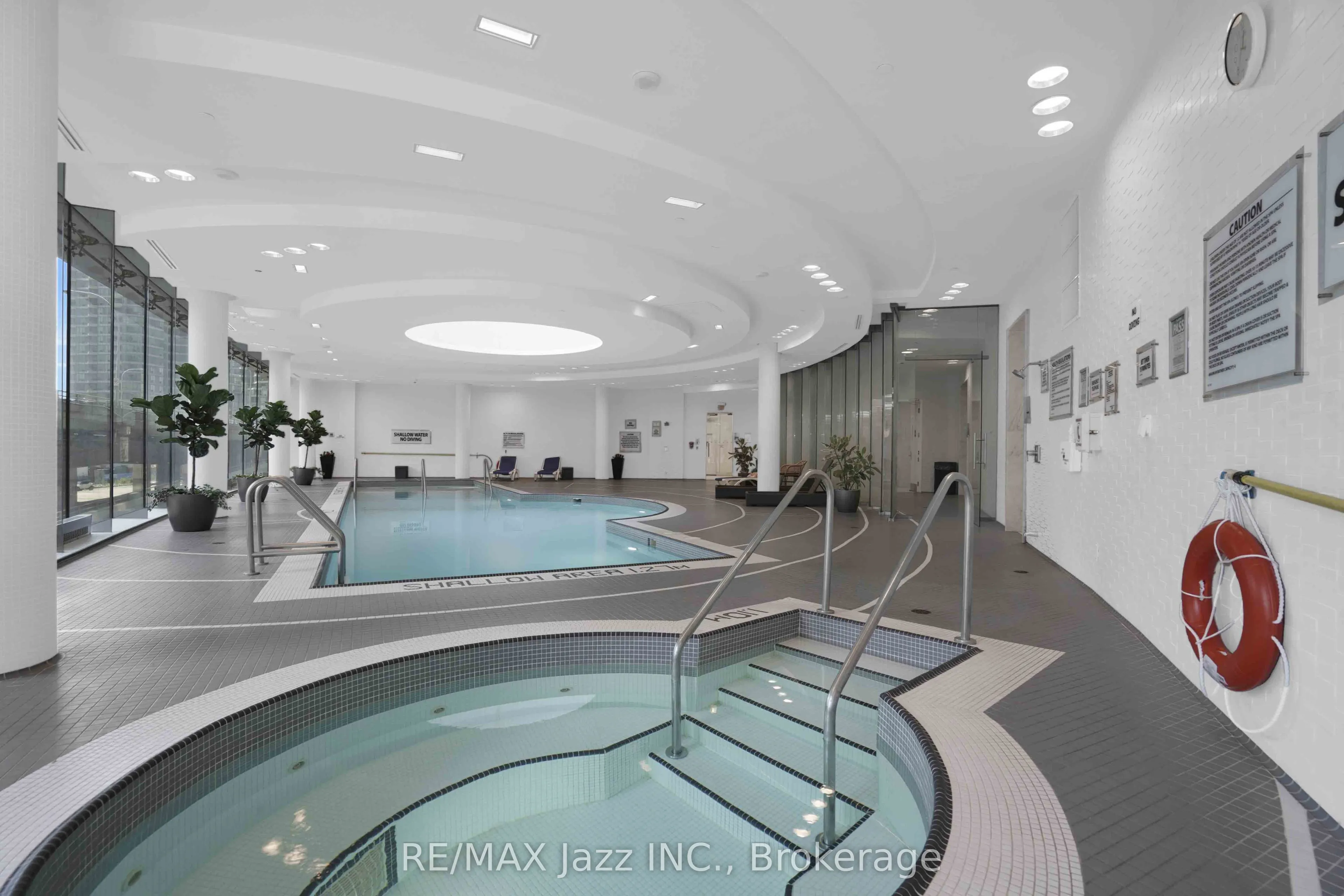 14 York Street #3808