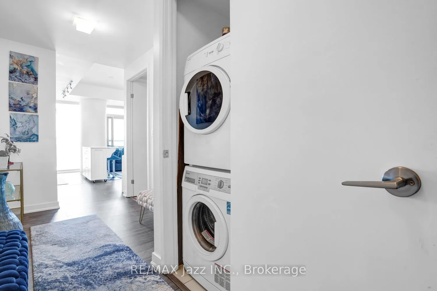 14 York Street #3808