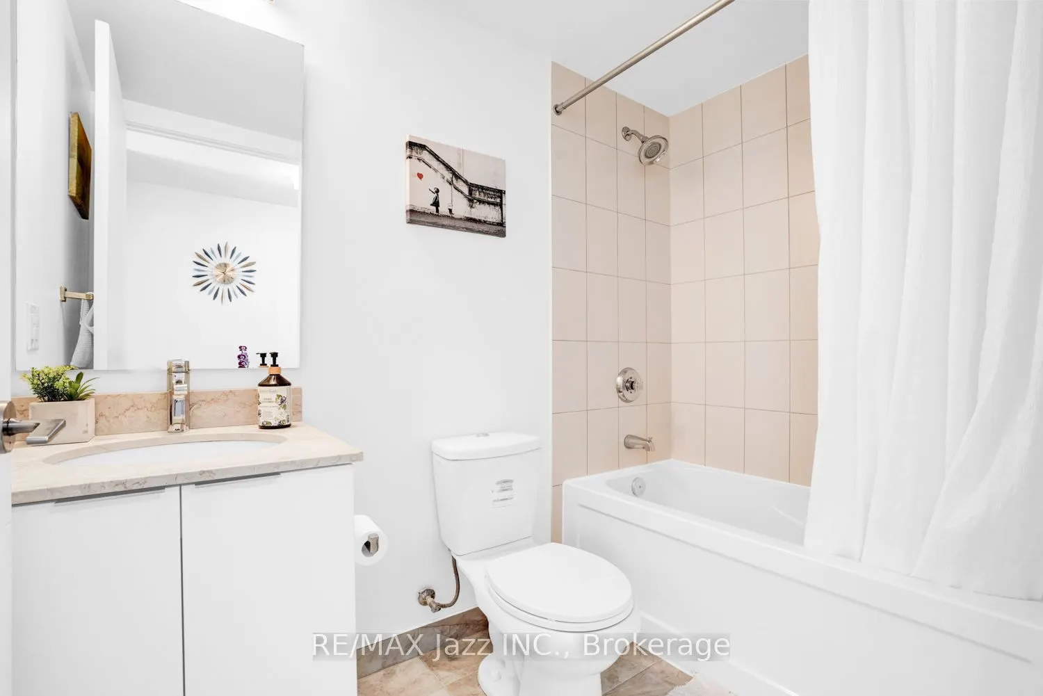 14 York Street #3808
