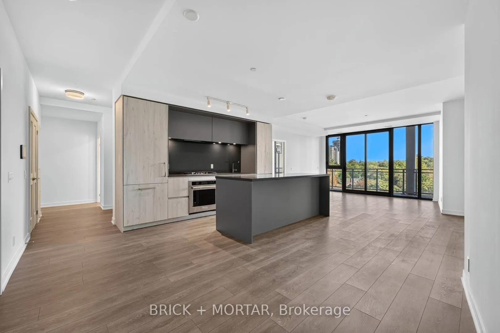 1 Hillsdale Avenue W #607