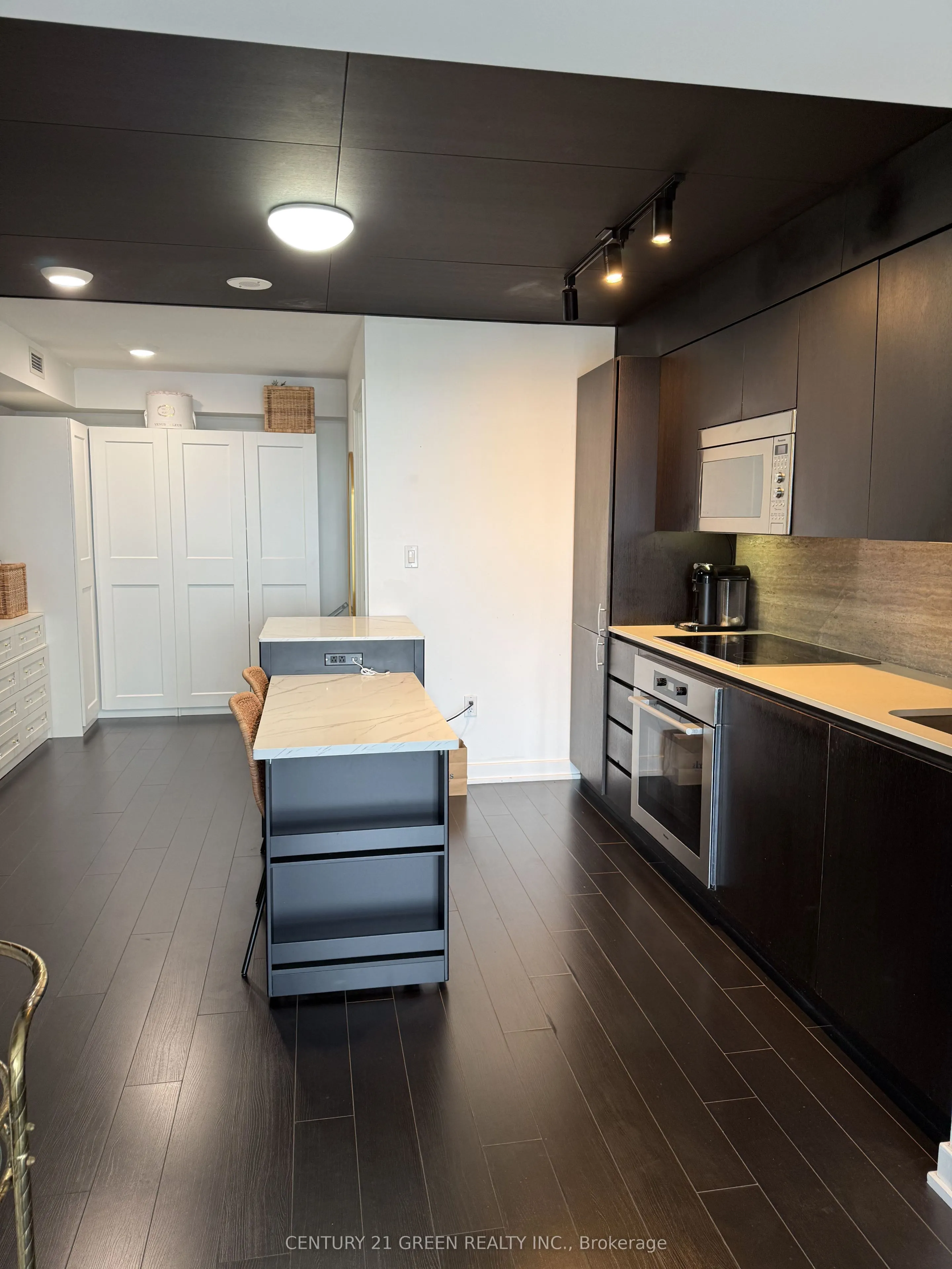 15 Iceboat Terrace #2308