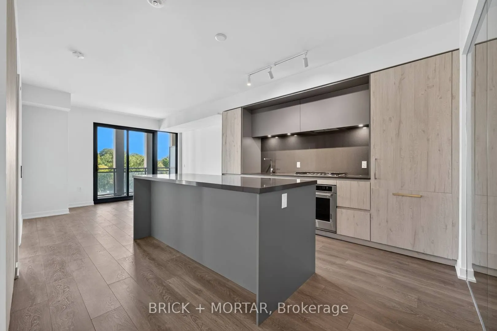1 Hillsdale Avenue W #405