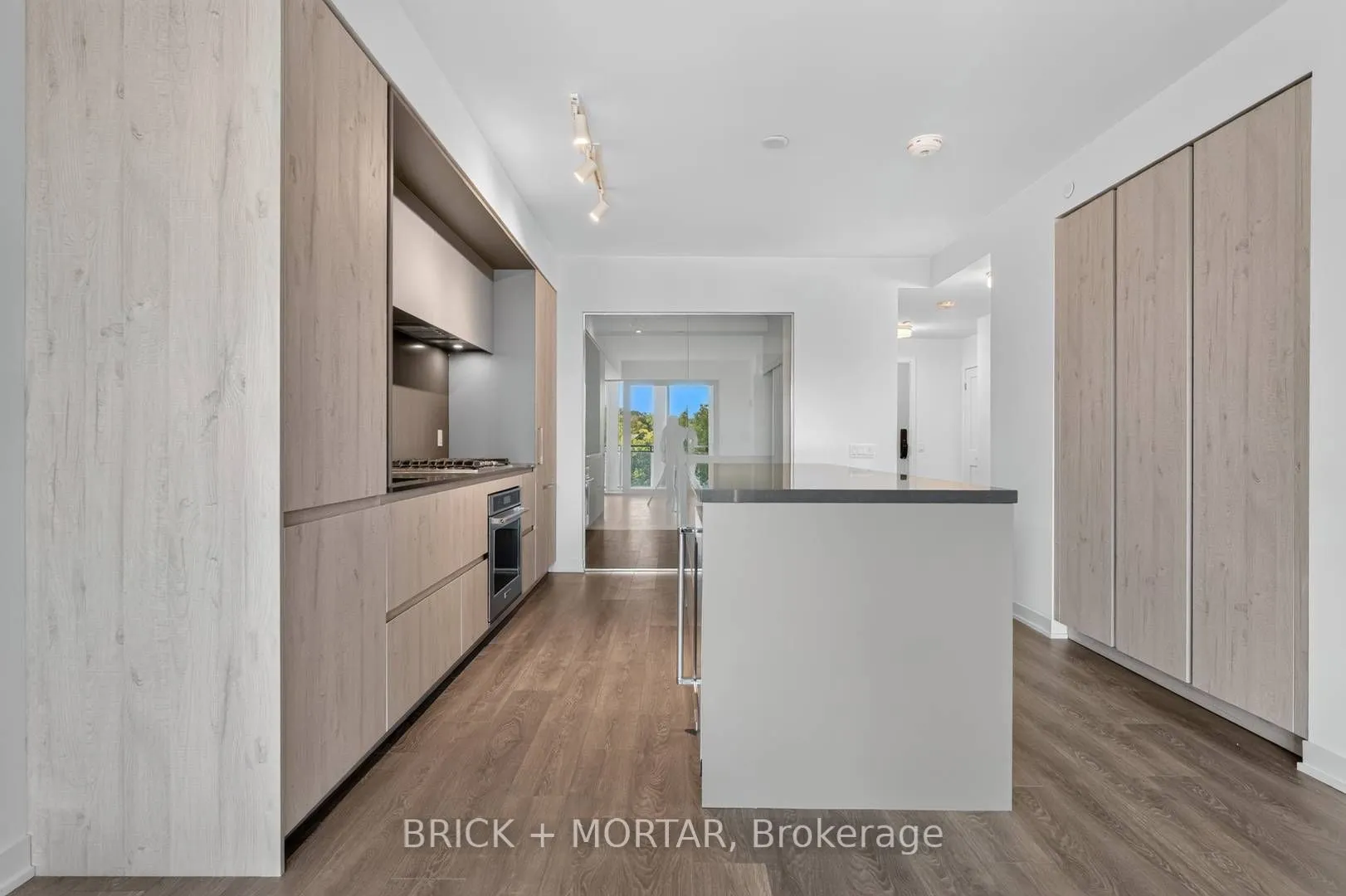 1 Hillsdale Avenue W #405