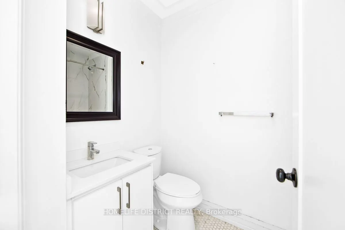 243 Niagara Street #200