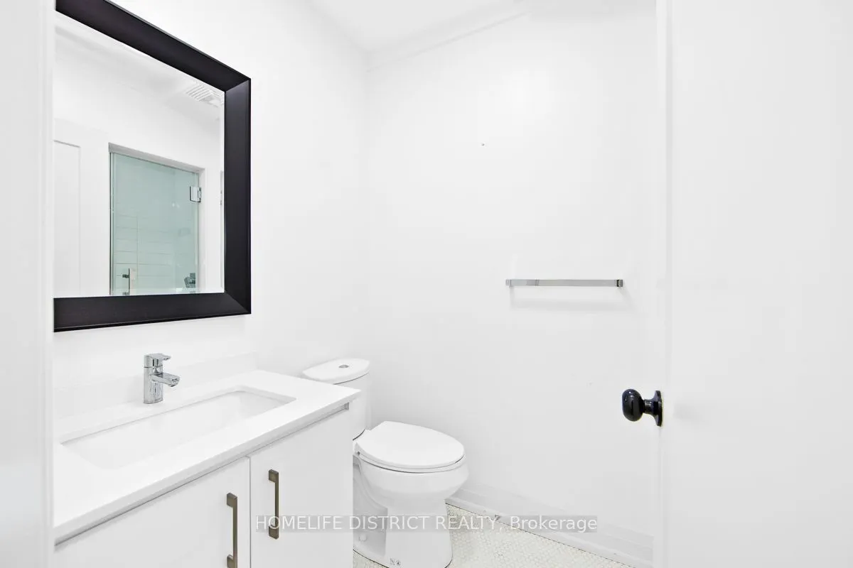 243 Niagara Street #200