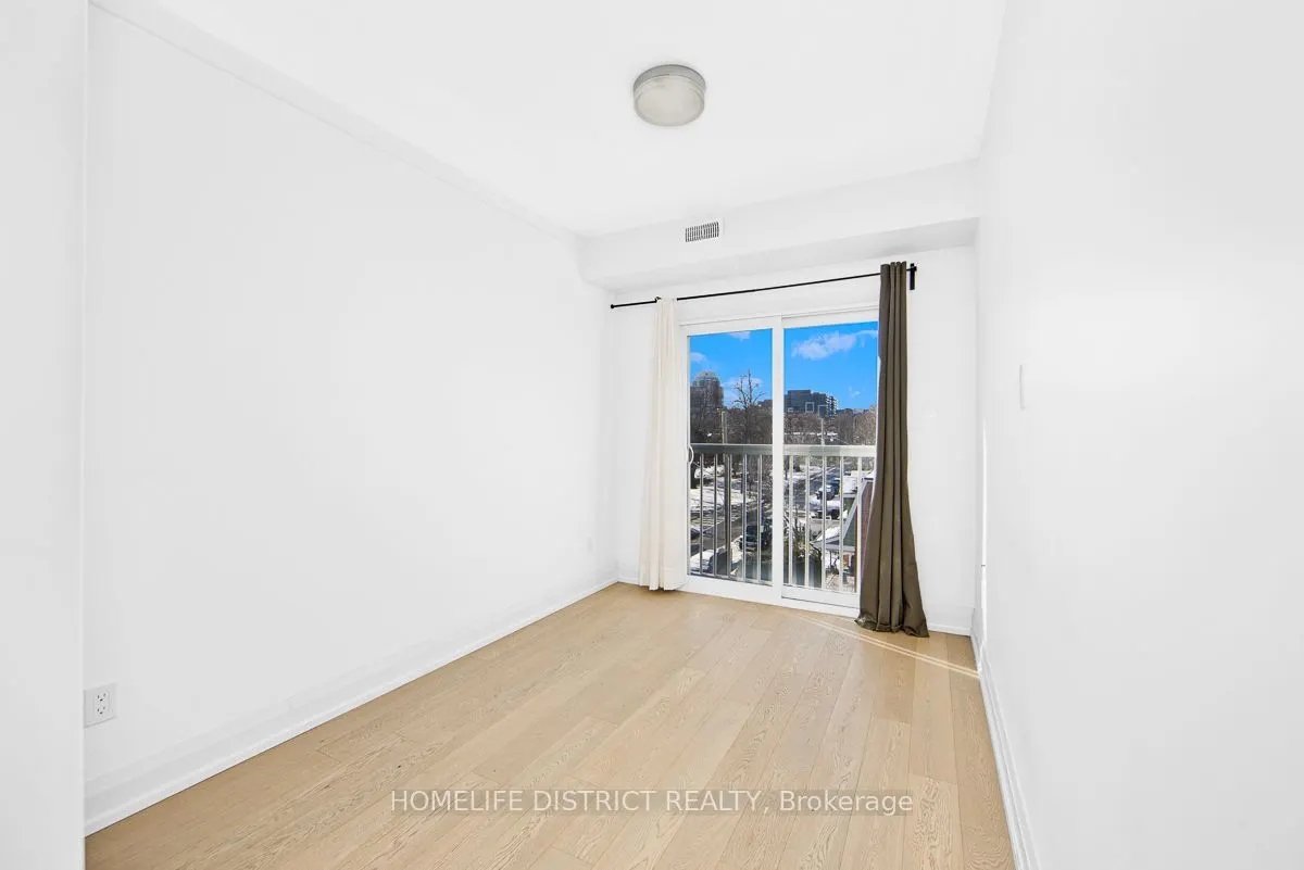 243 Niagara Street #200