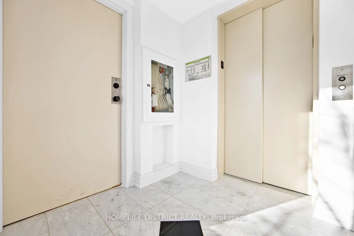 243 Niagara Street #200