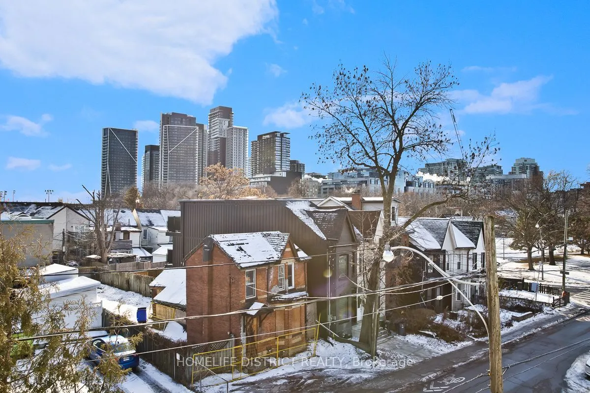 243 Niagara Street #200