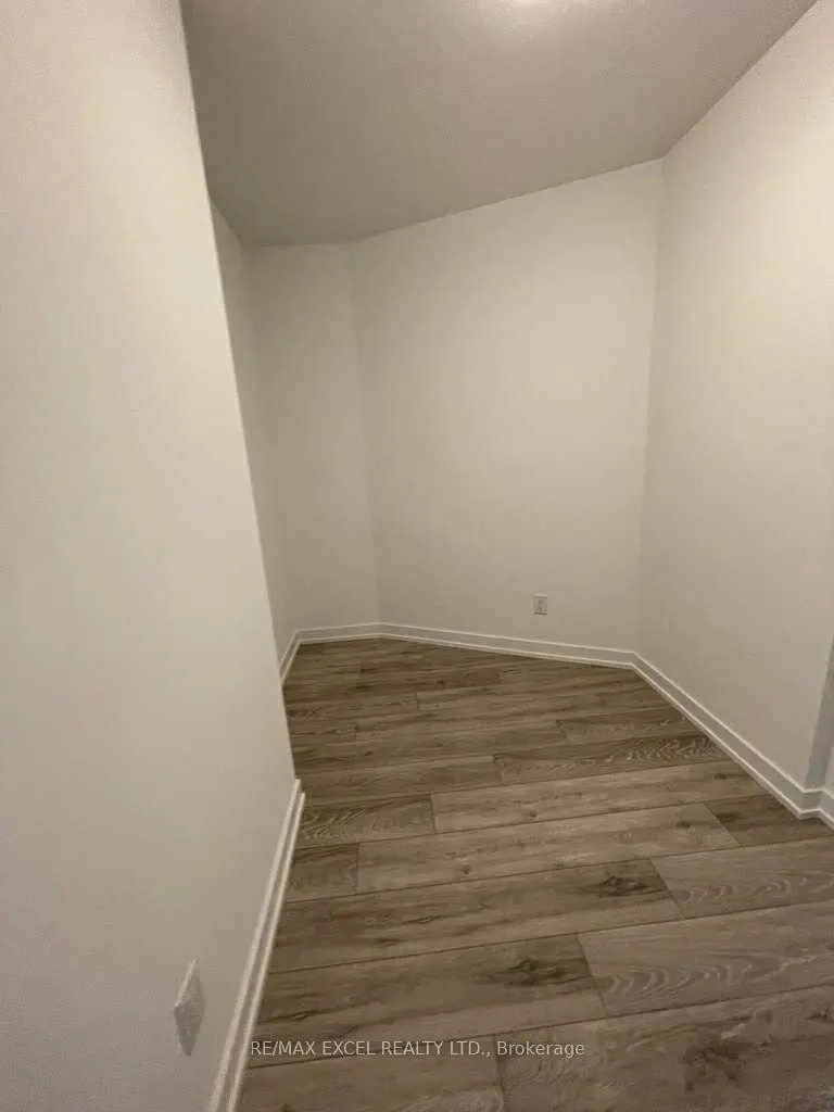 159 Wellesley Street E #406