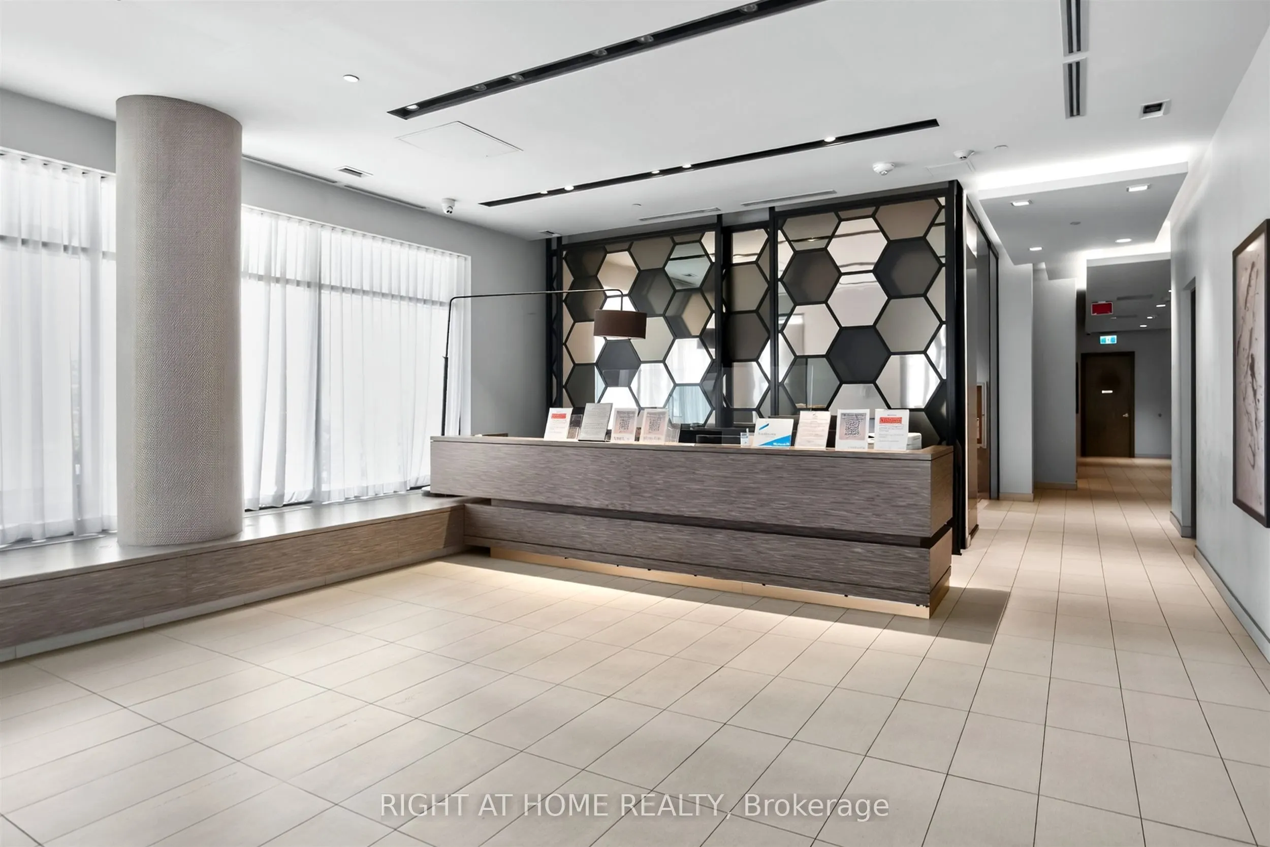 128 Fairview Mall Drive #712