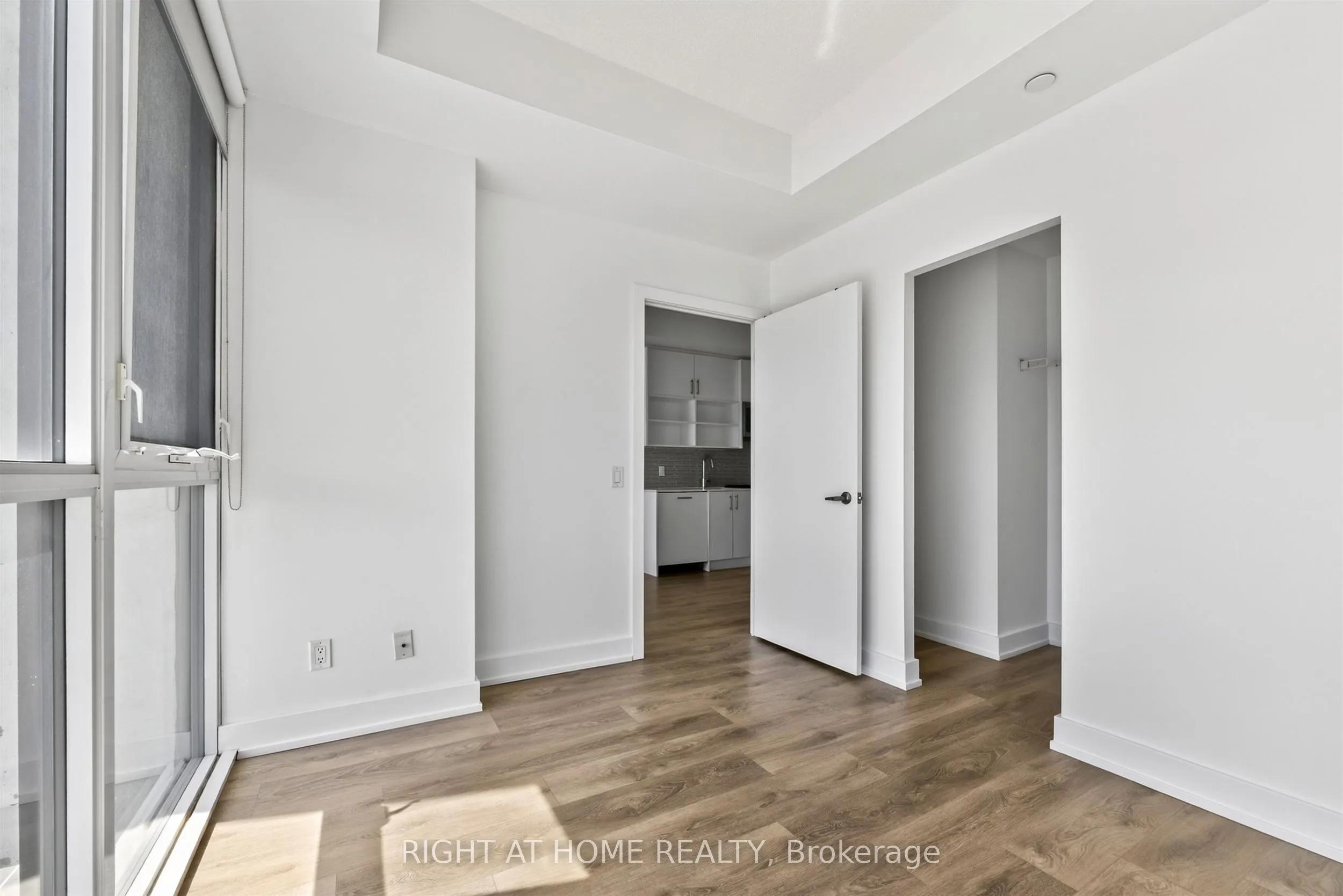 128 Fairview Mall Drive #712