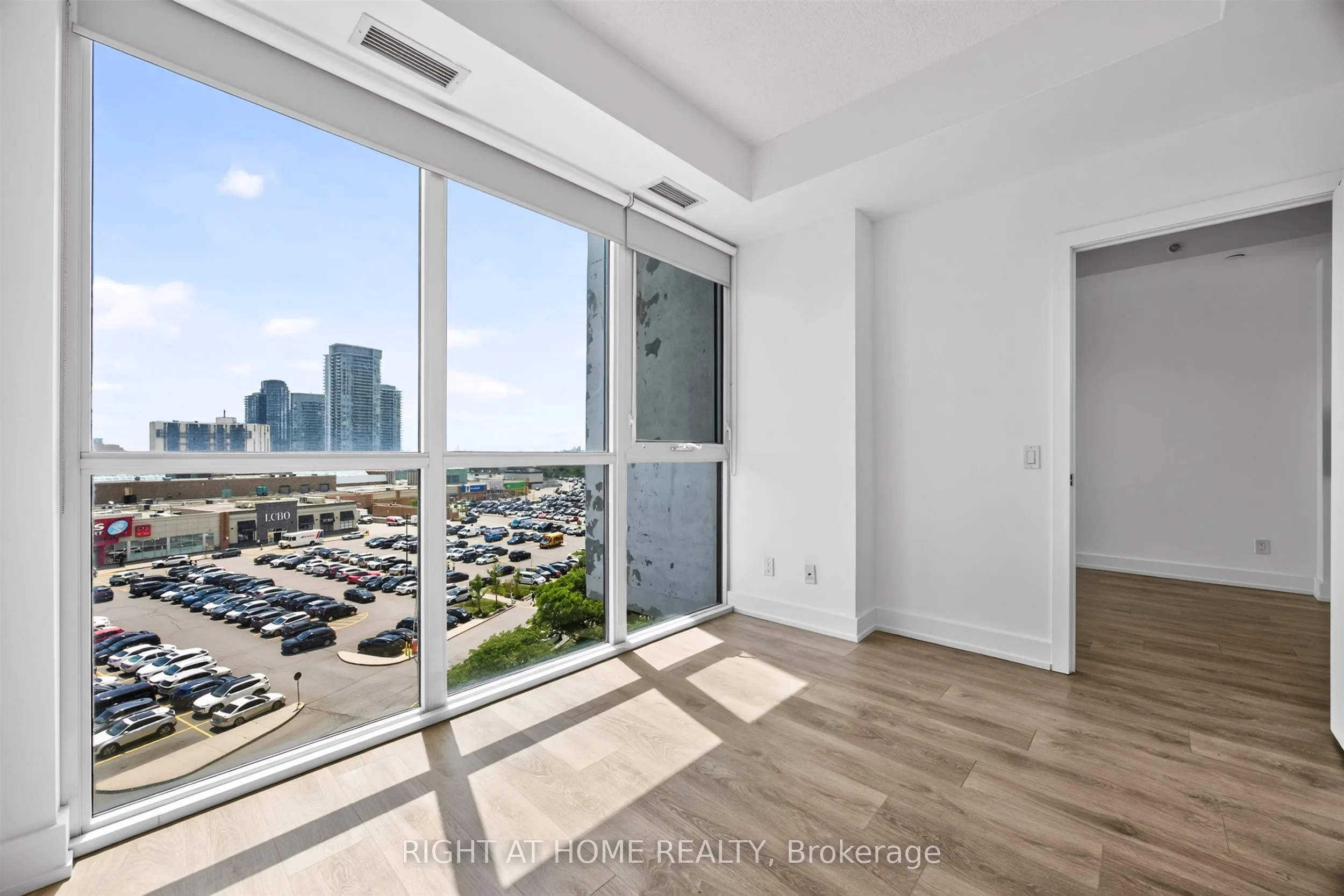 128 Fairview Mall Drive #712
