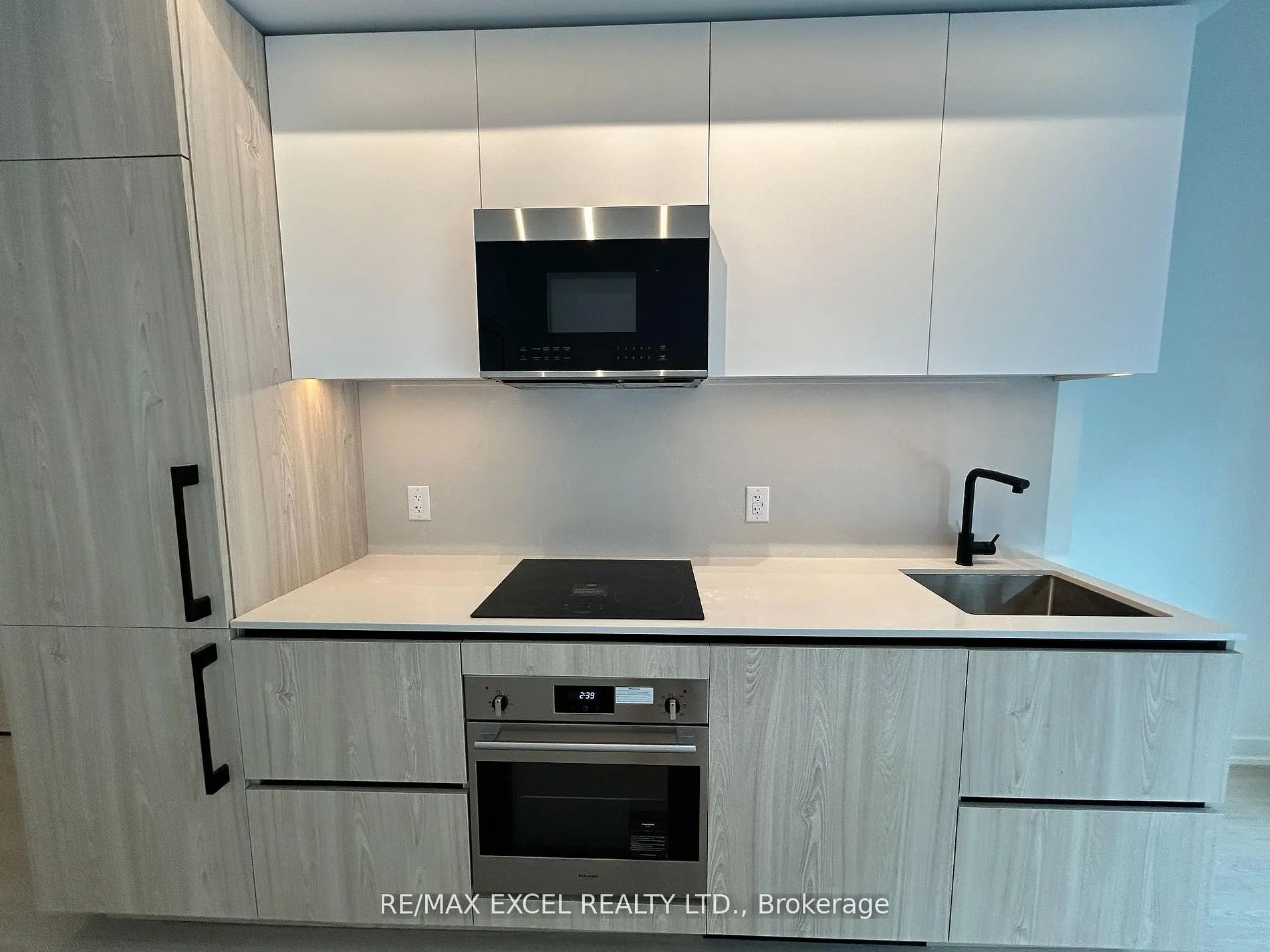 699 Sheppard Avenue E #109