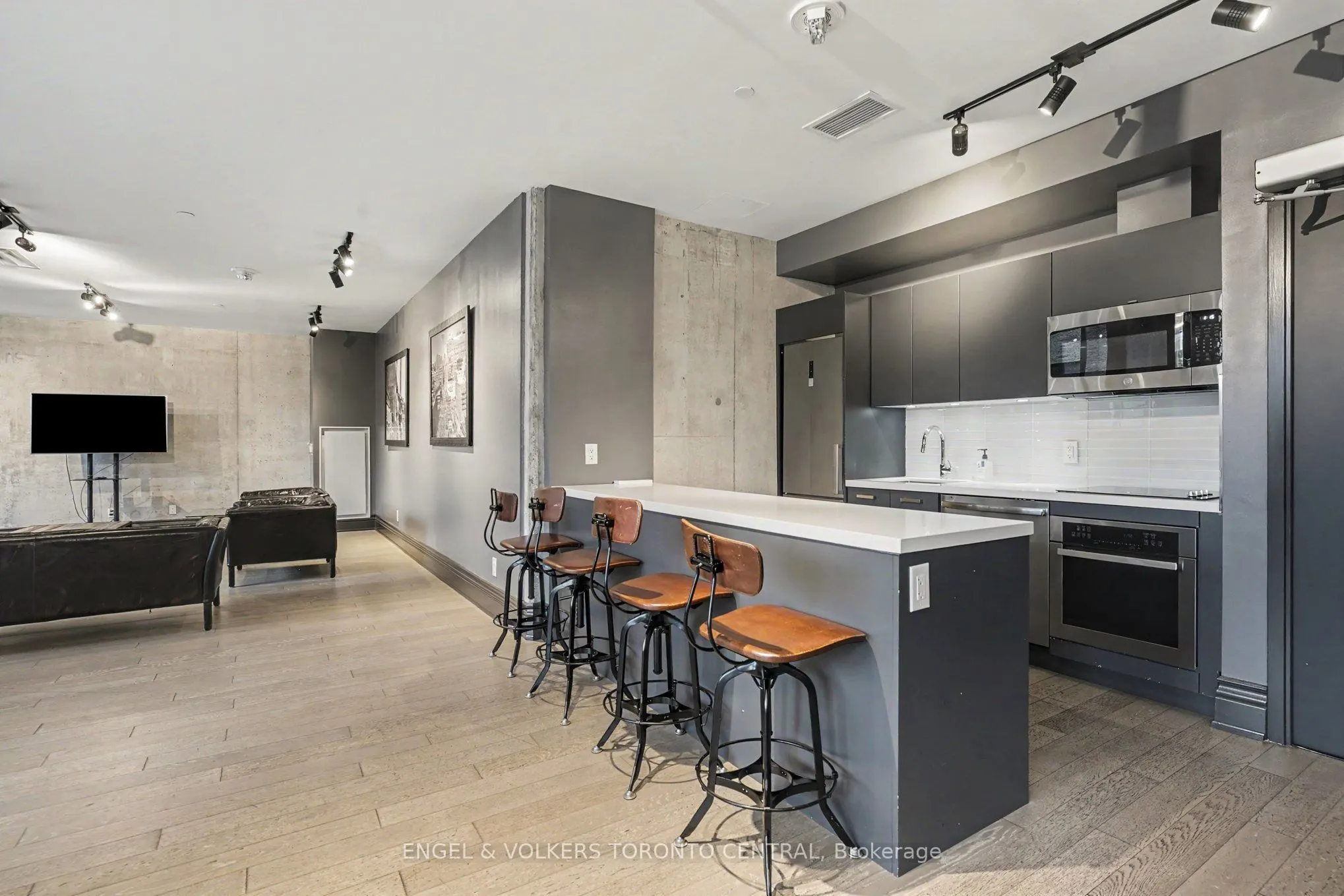608 Richmond Street W #PH7