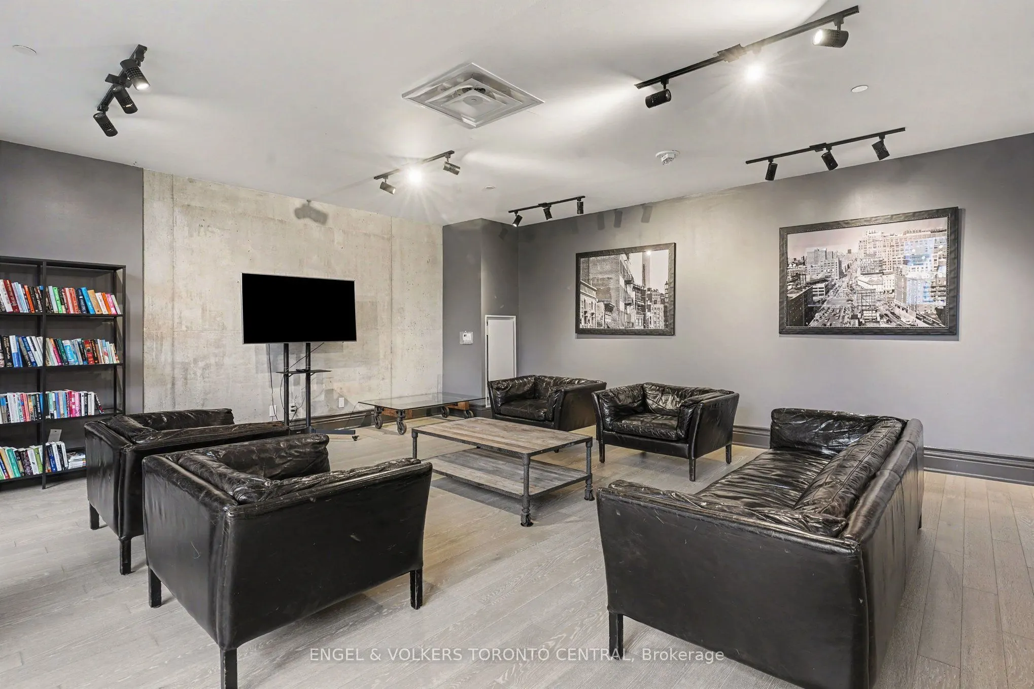608 Richmond Street W #PH7