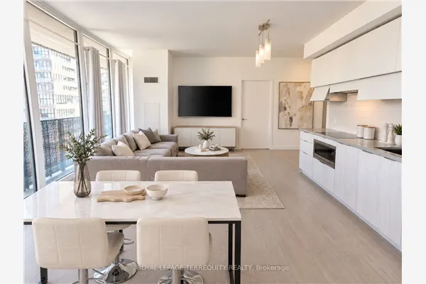 8 Eglinton Avenue E #505