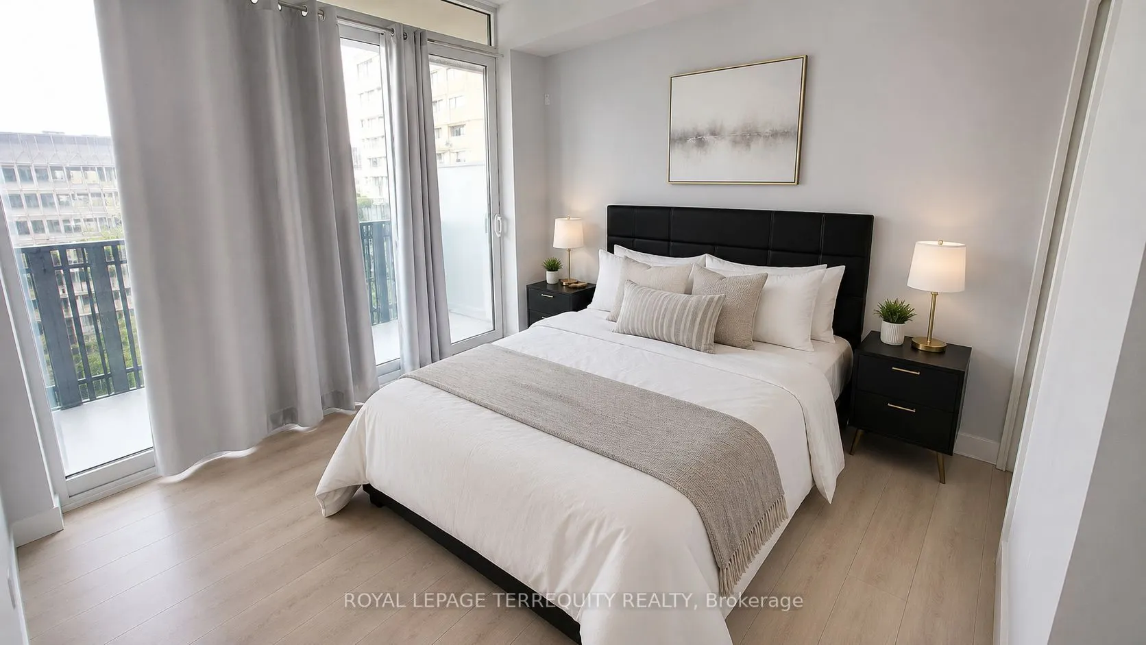 8 Eglinton Avenue E #505