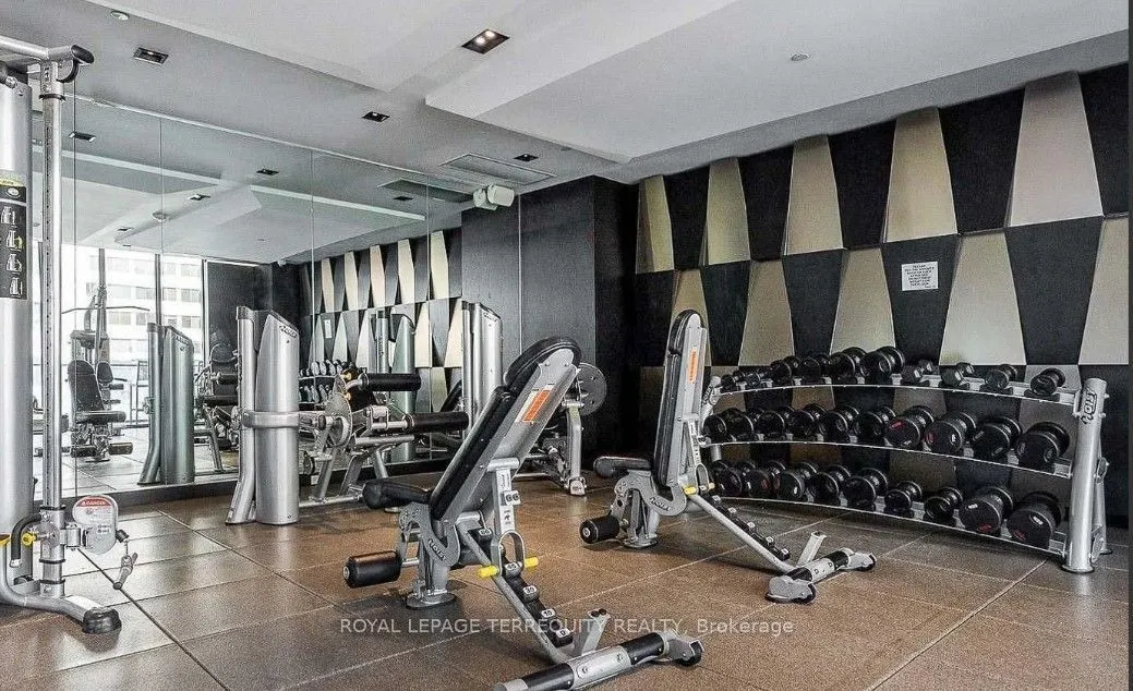 8 Eglinton Avenue E #505
