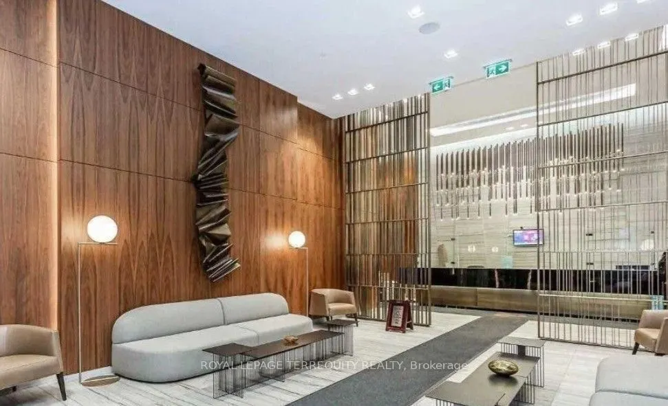 8 Eglinton Avenue E #505