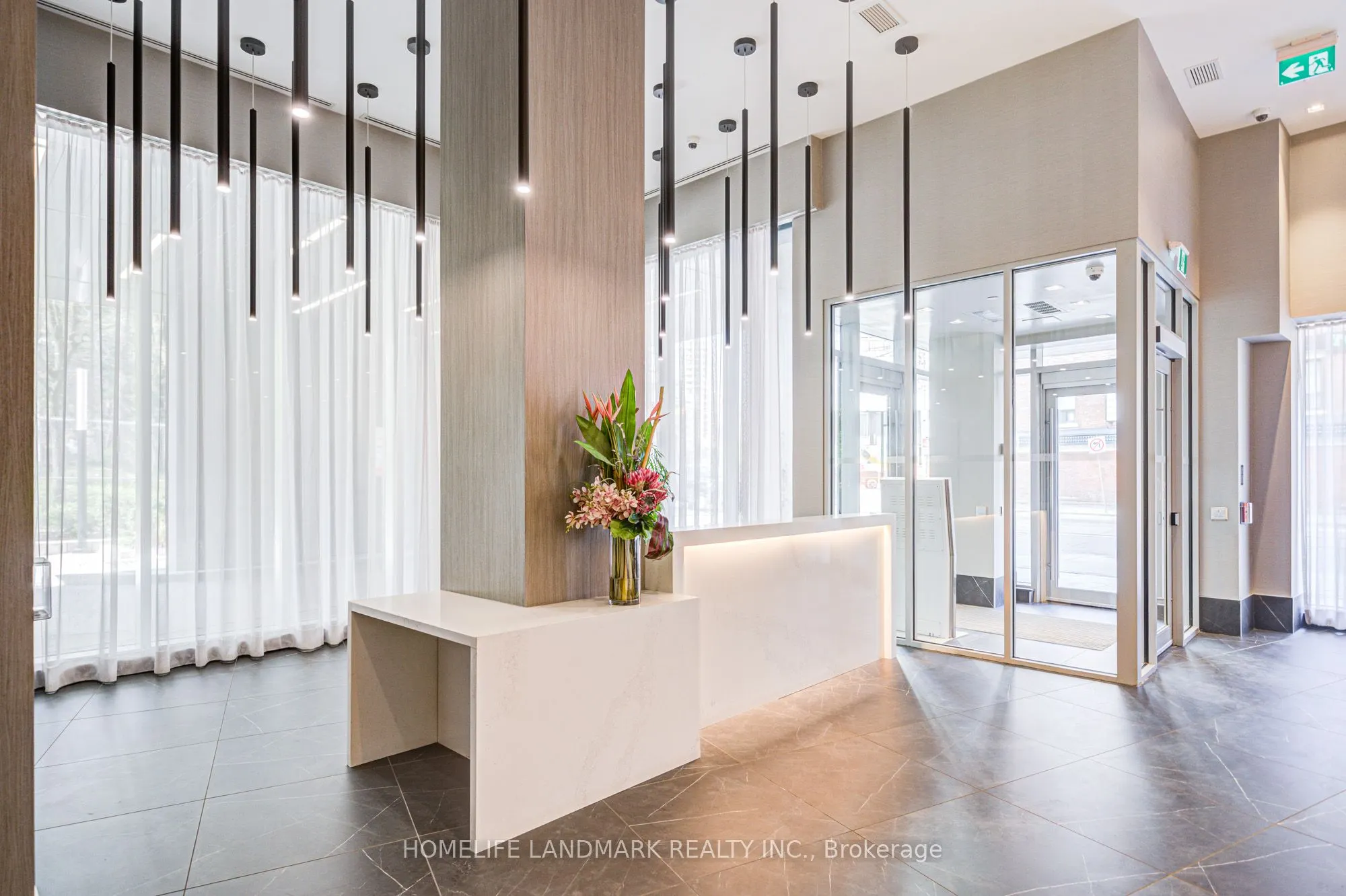 219 Dundas Street E #609