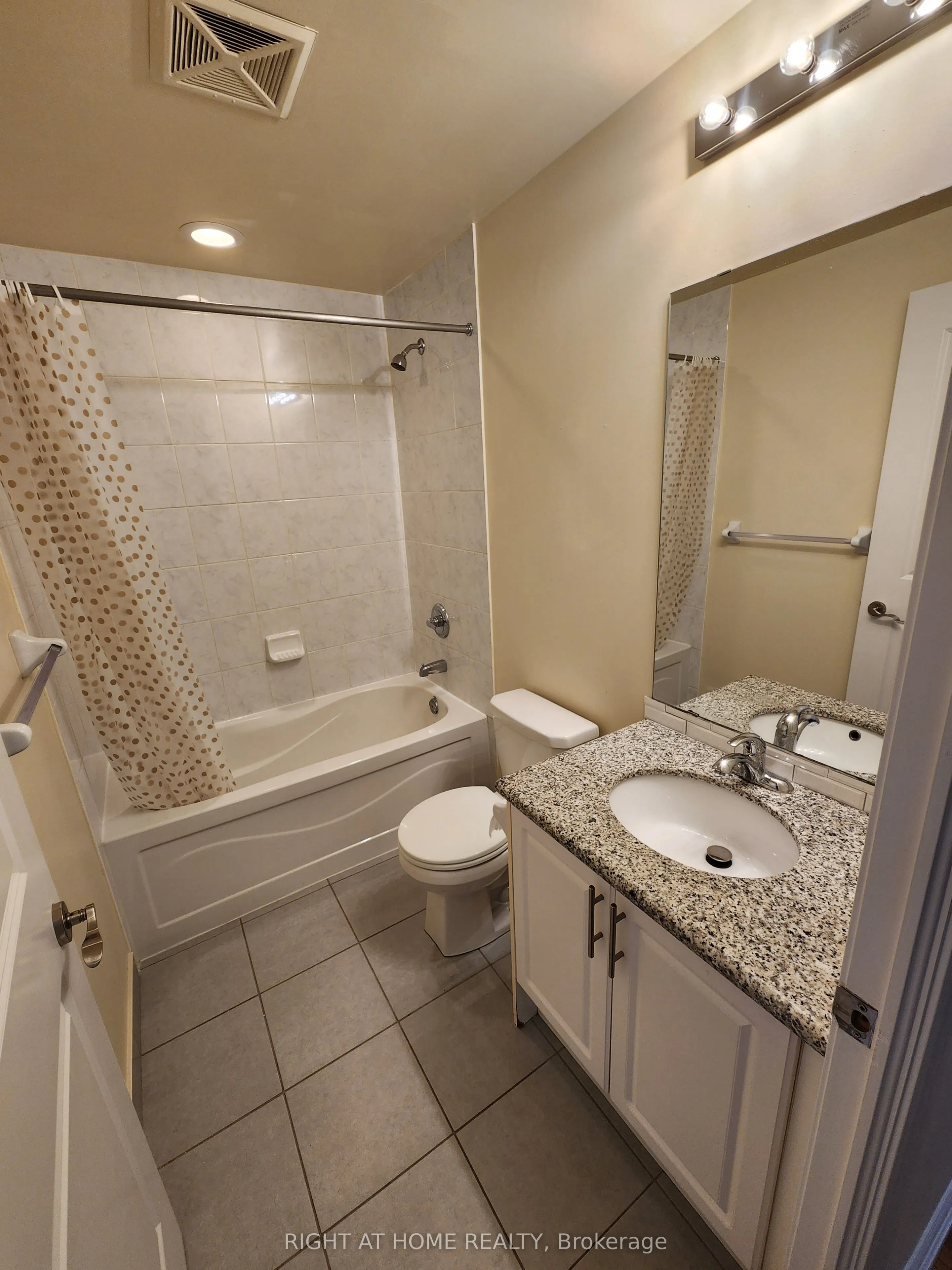 135 Wynford Drive ##1106