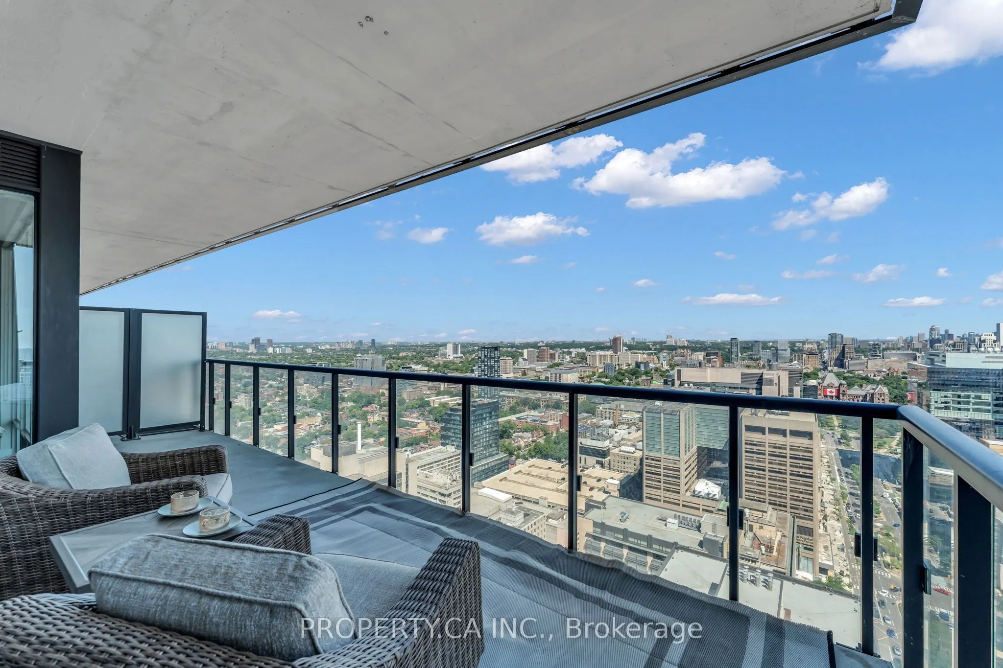 488 University Avenue #3002