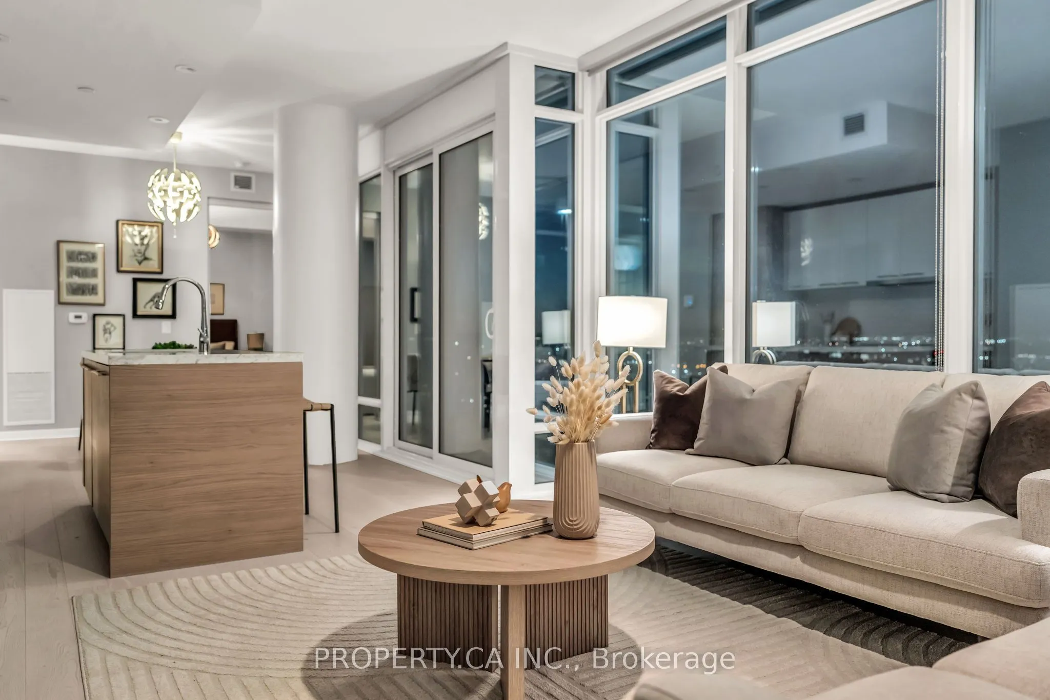 488 University Avenue #3002