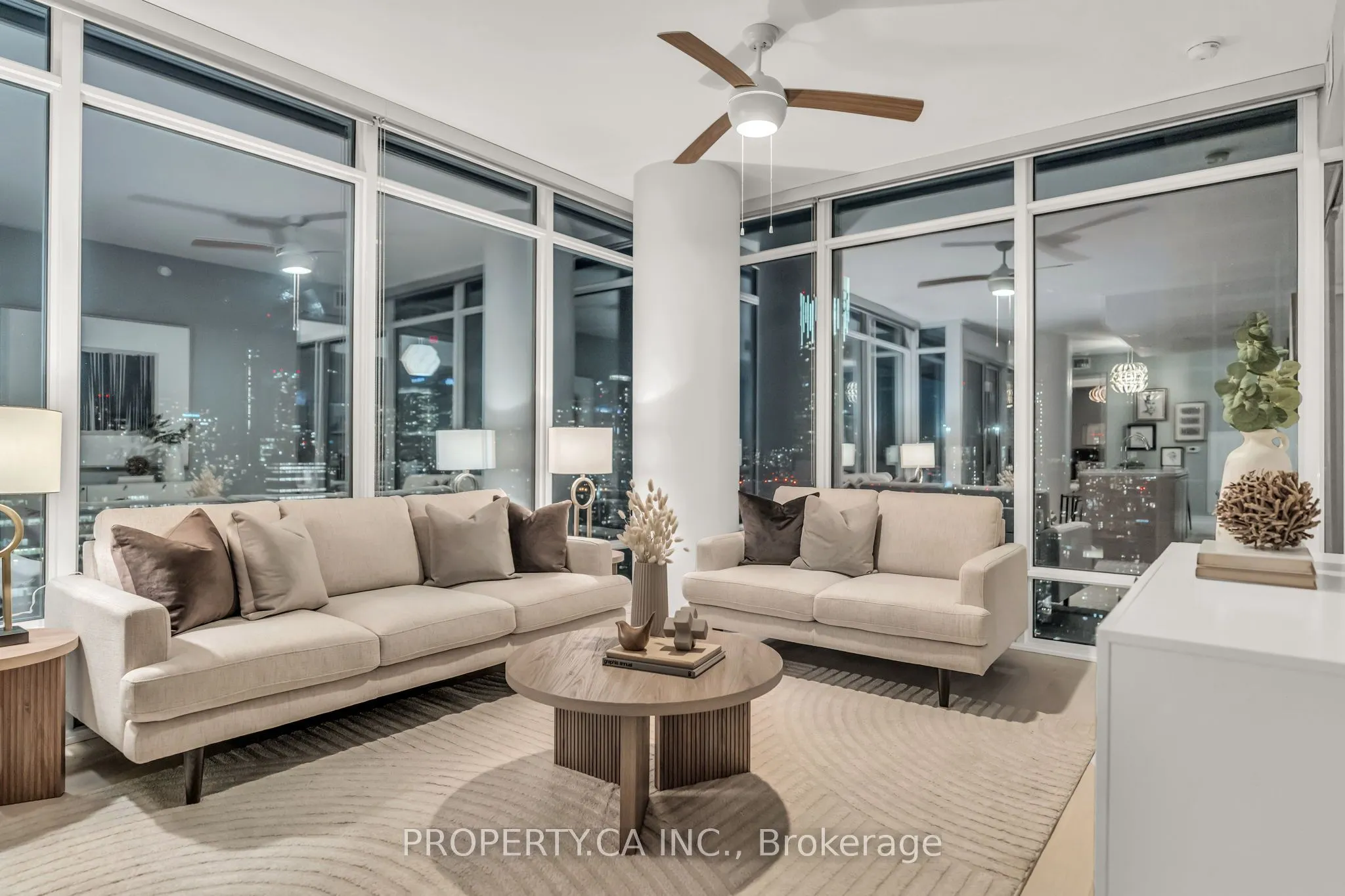 488 University Avenue #3002