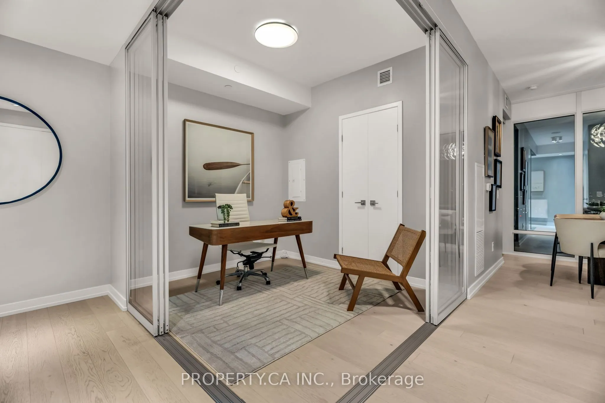 488 University Avenue #3002