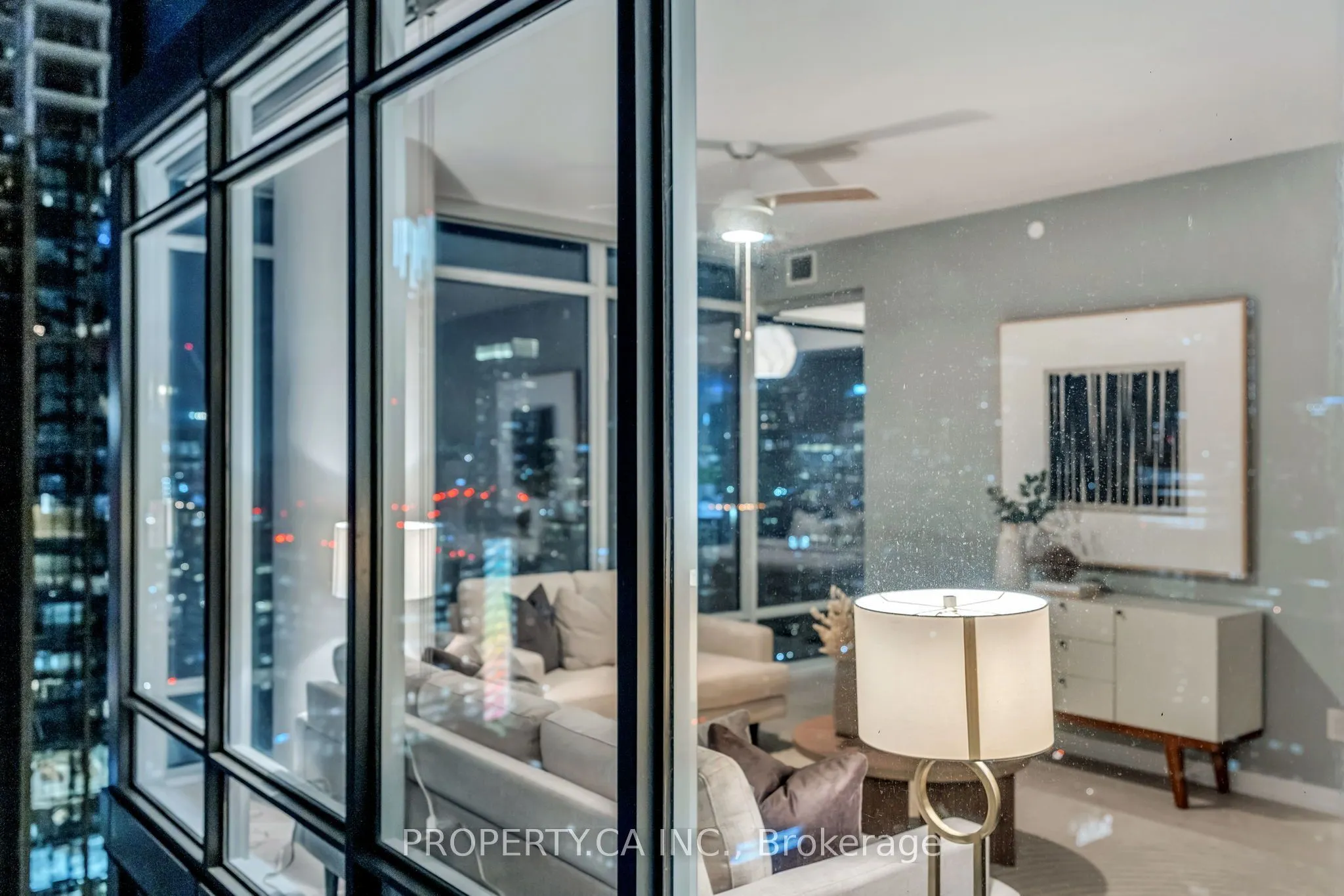 488 University Avenue #3002