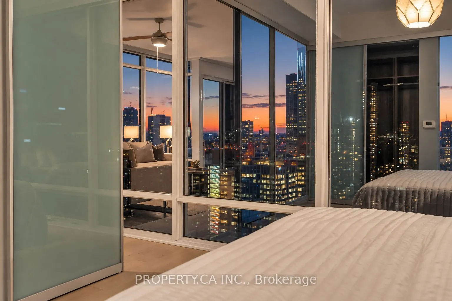488 University Avenue #3002