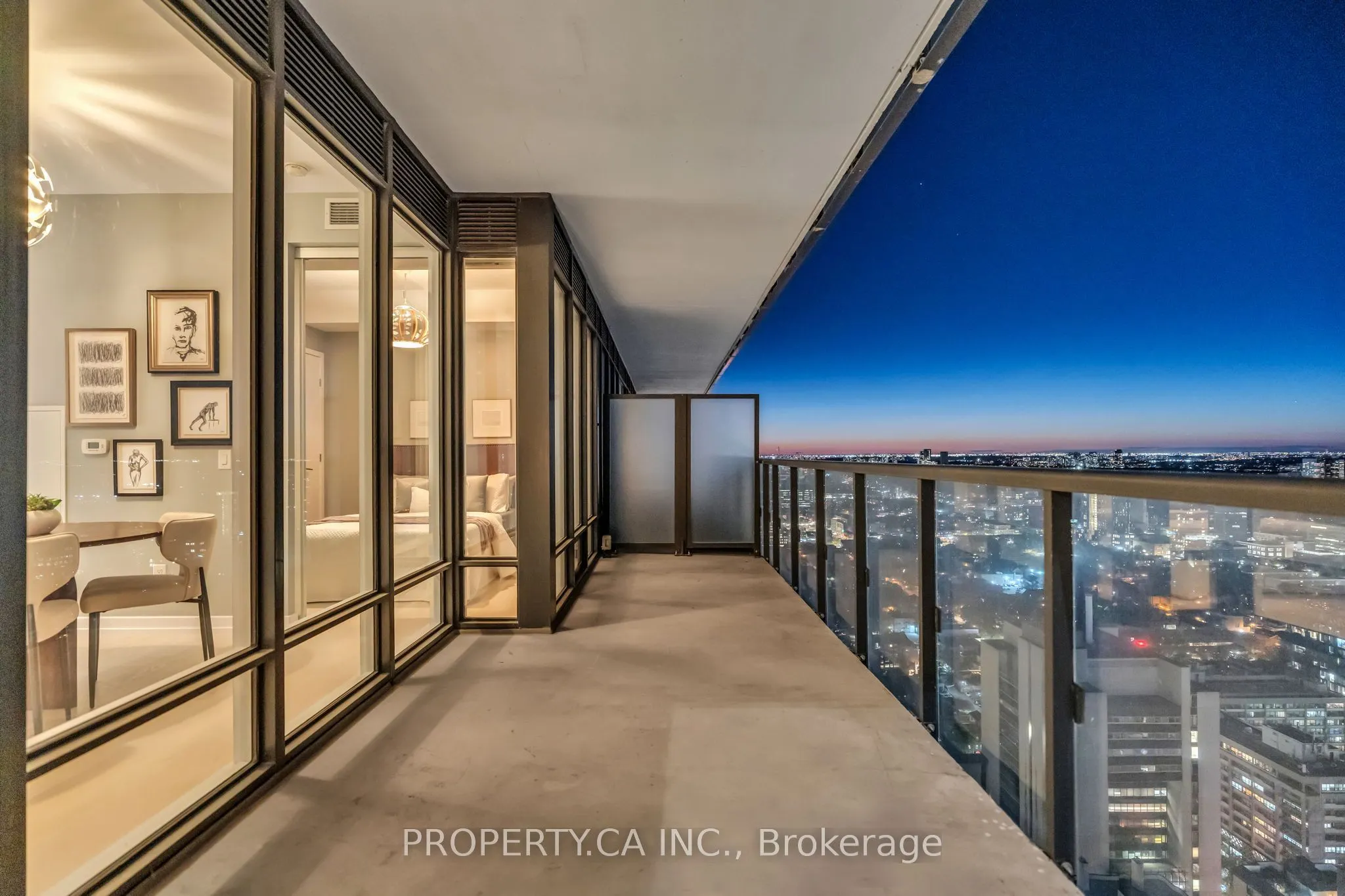 488 University Avenue #3002