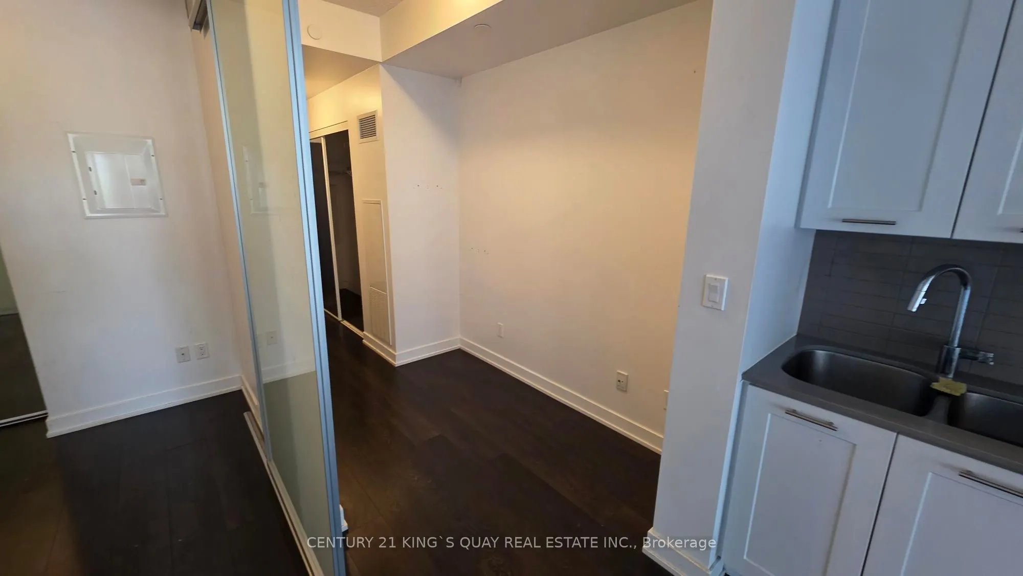 50 Bruyeres Mews #310