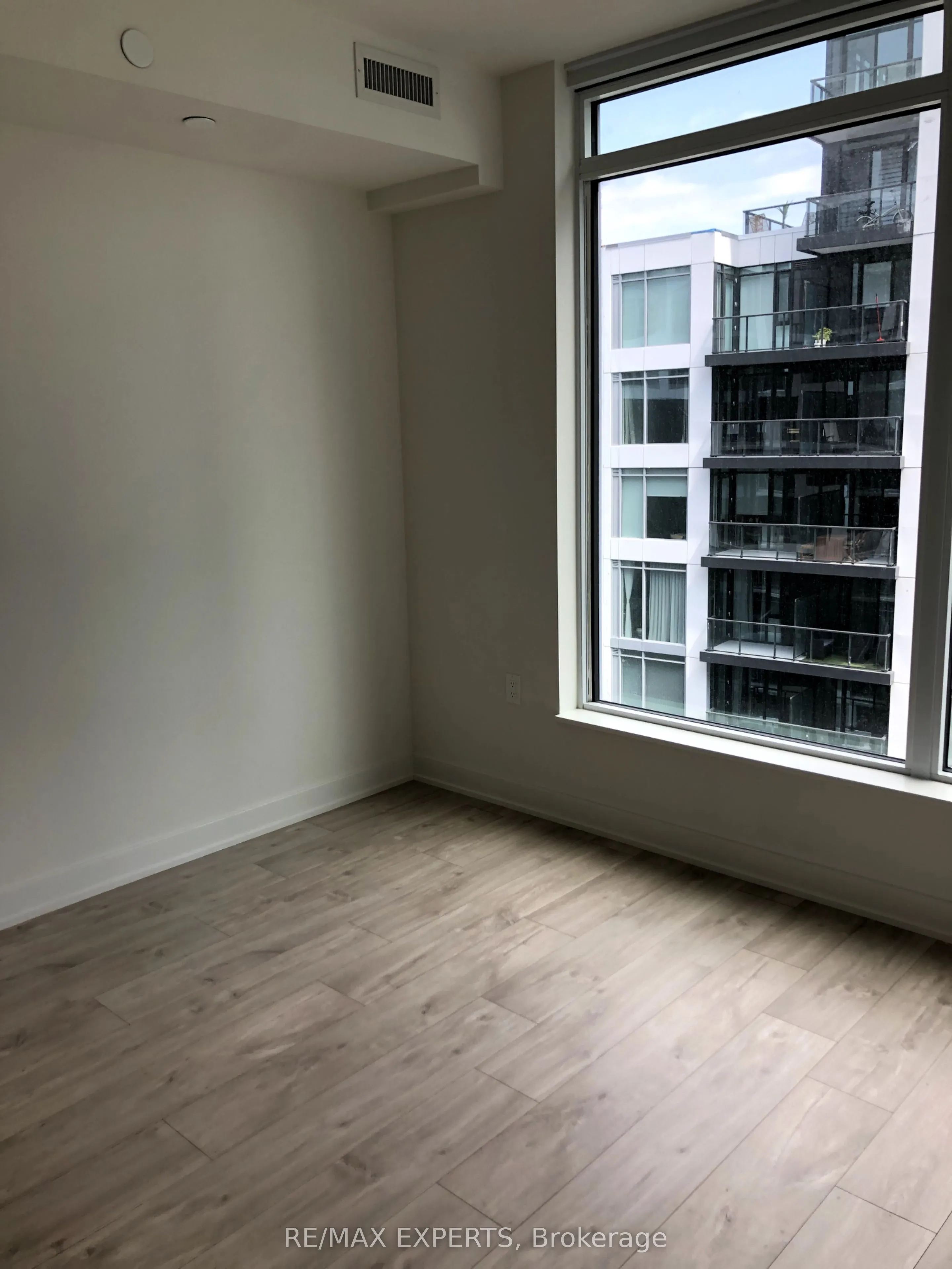 27 Bathurst Street #1214W