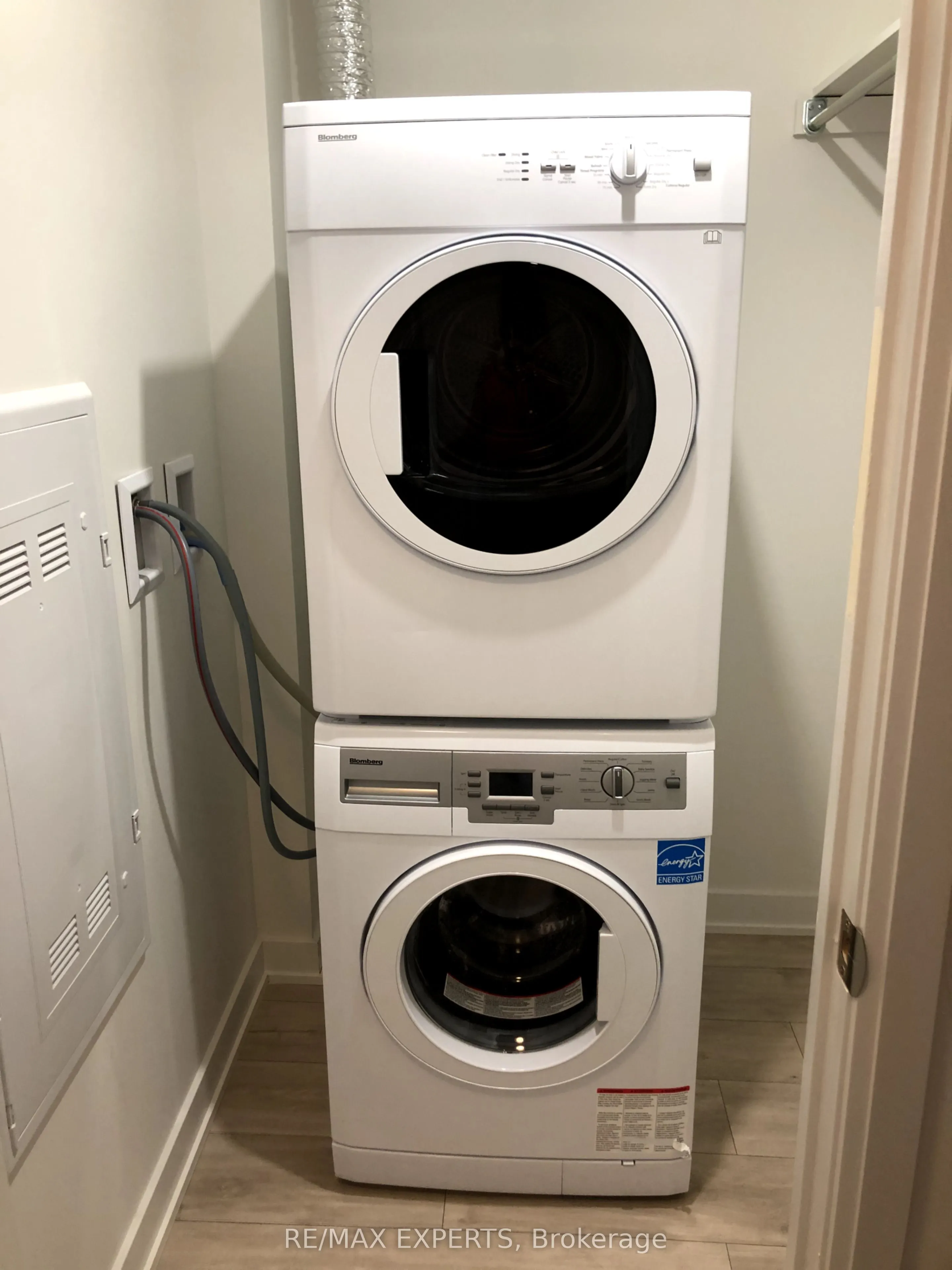 27 Bathurst Street #1214W