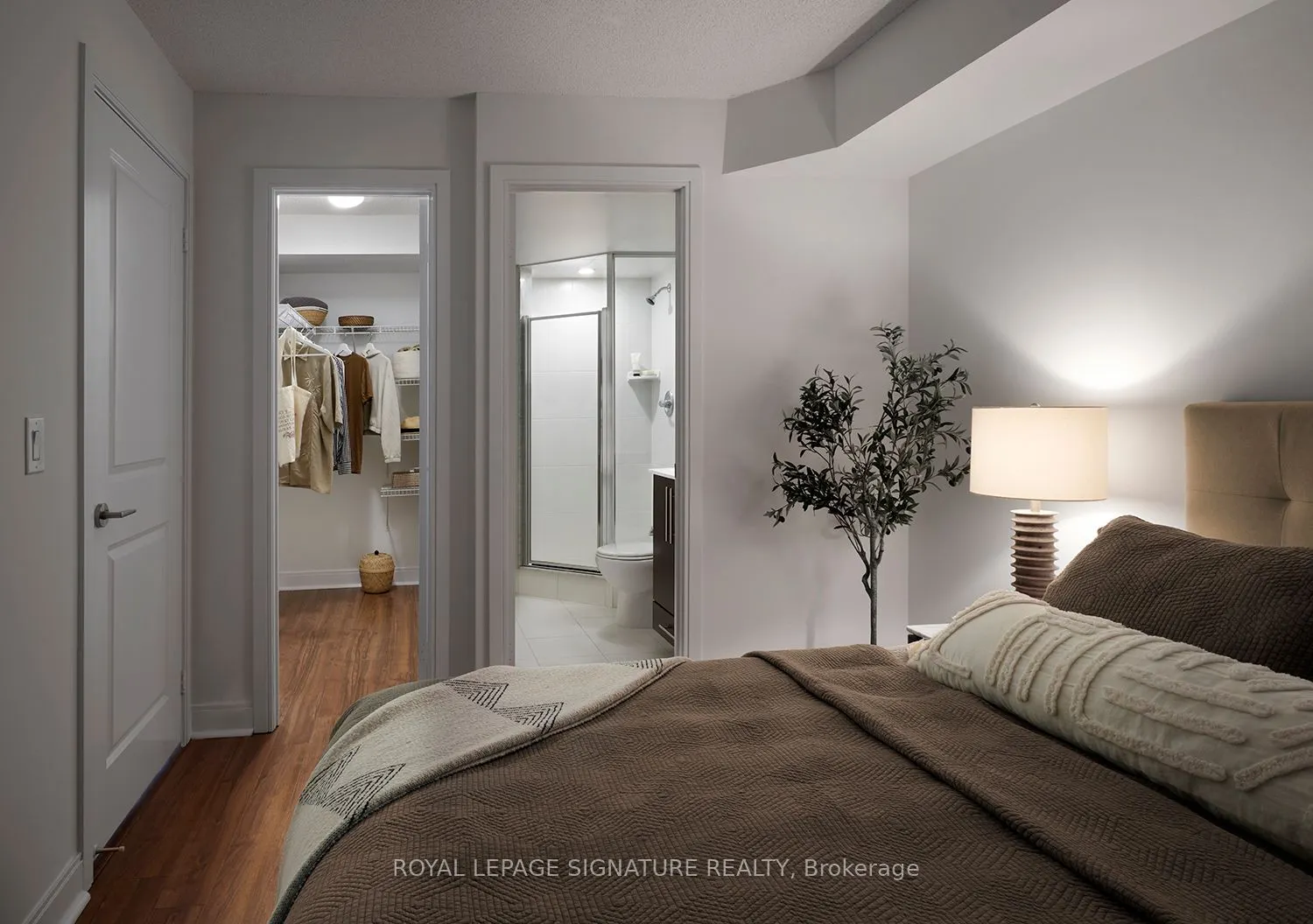 105 Harrison Garden Boulevard #1501