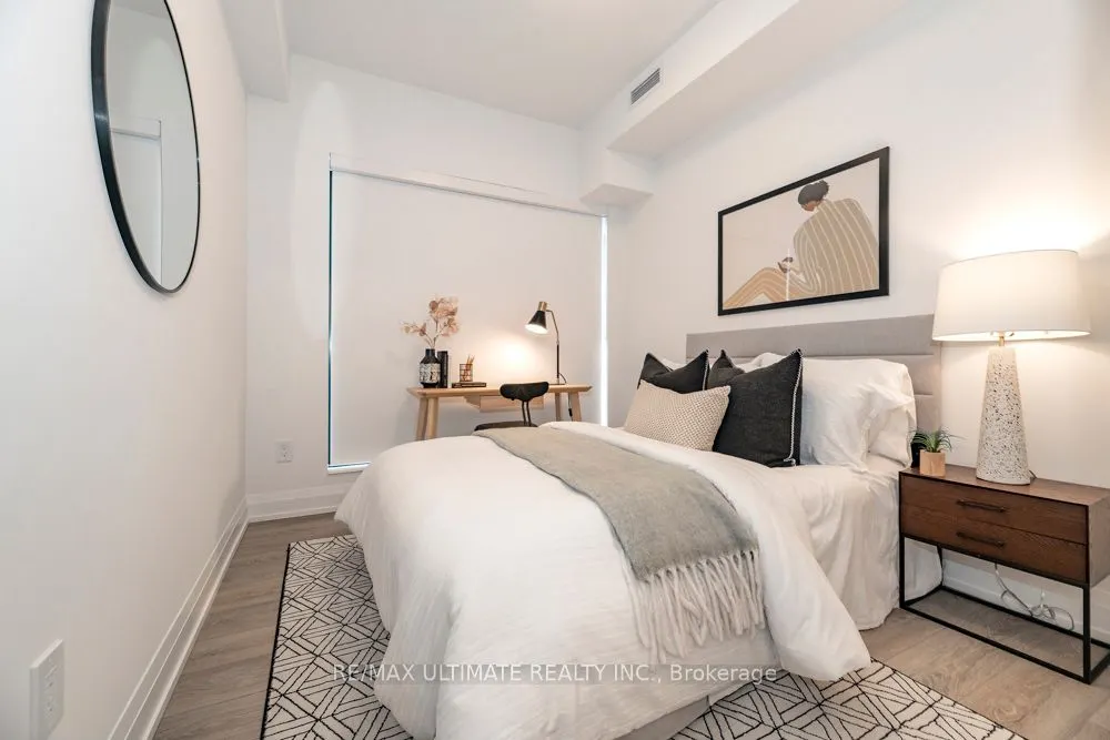 20 Soudan Avenue #1008