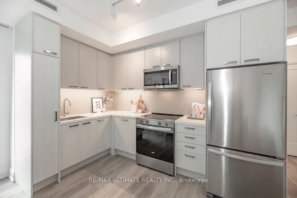 20 Soudan Avenue #1008