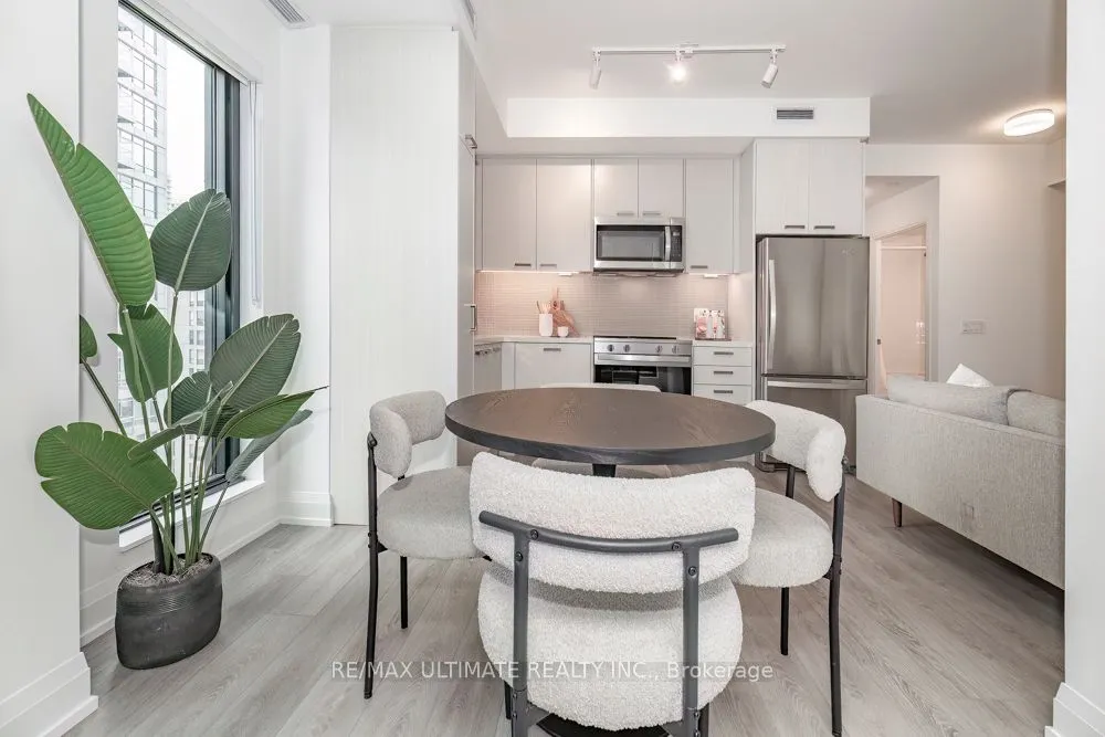 20 Soudan Avenue #1008