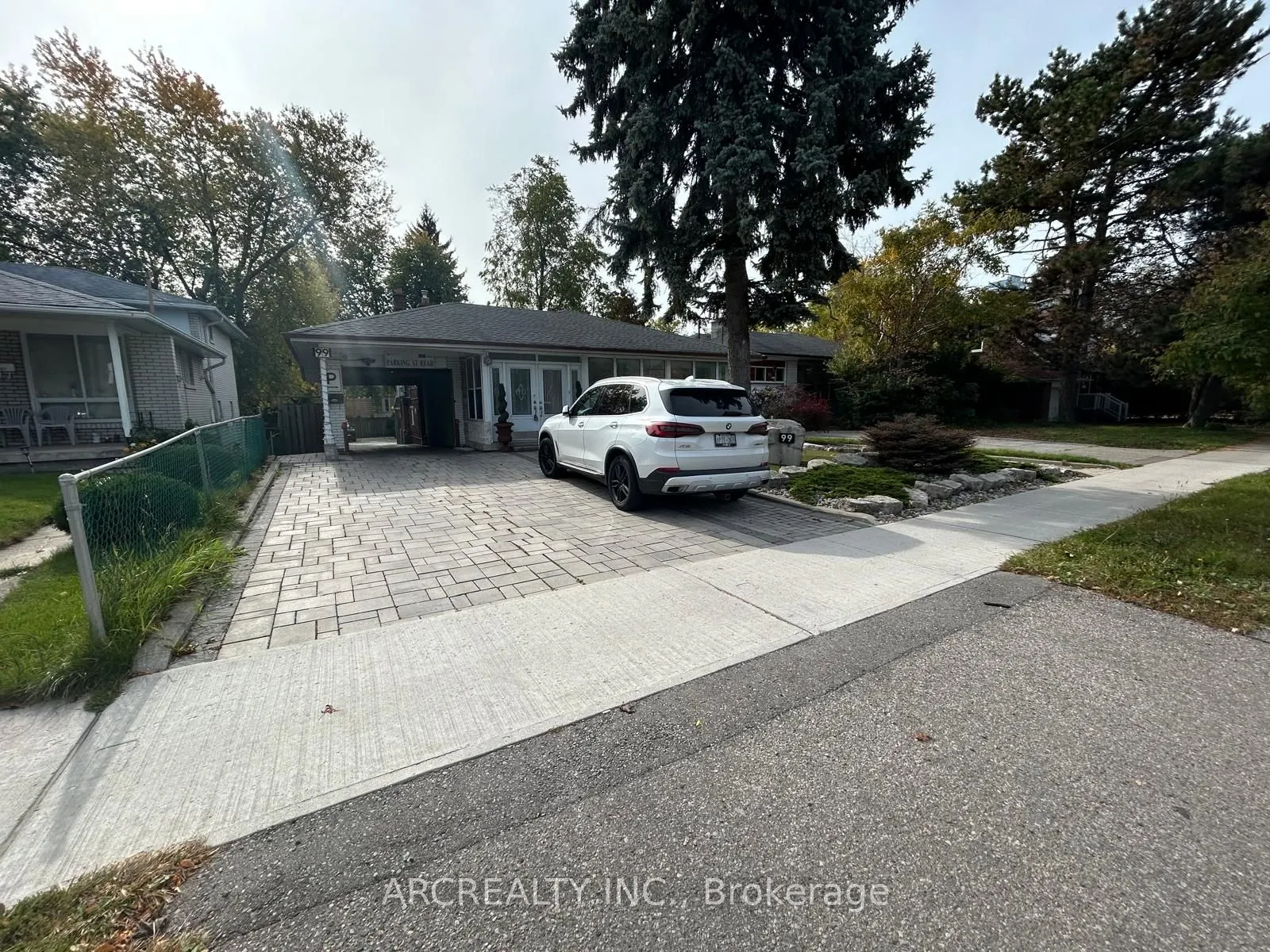 99 Finch Avenue E