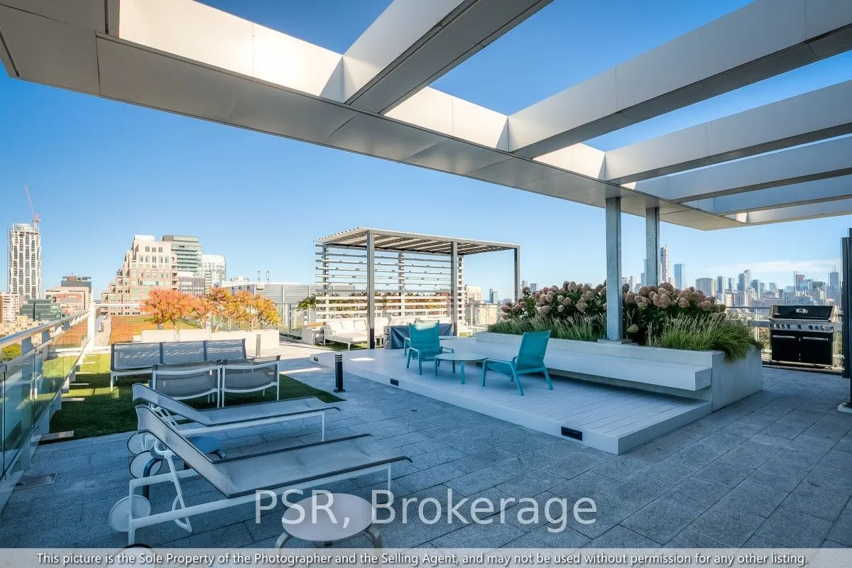 223 St Clair Avenue #605