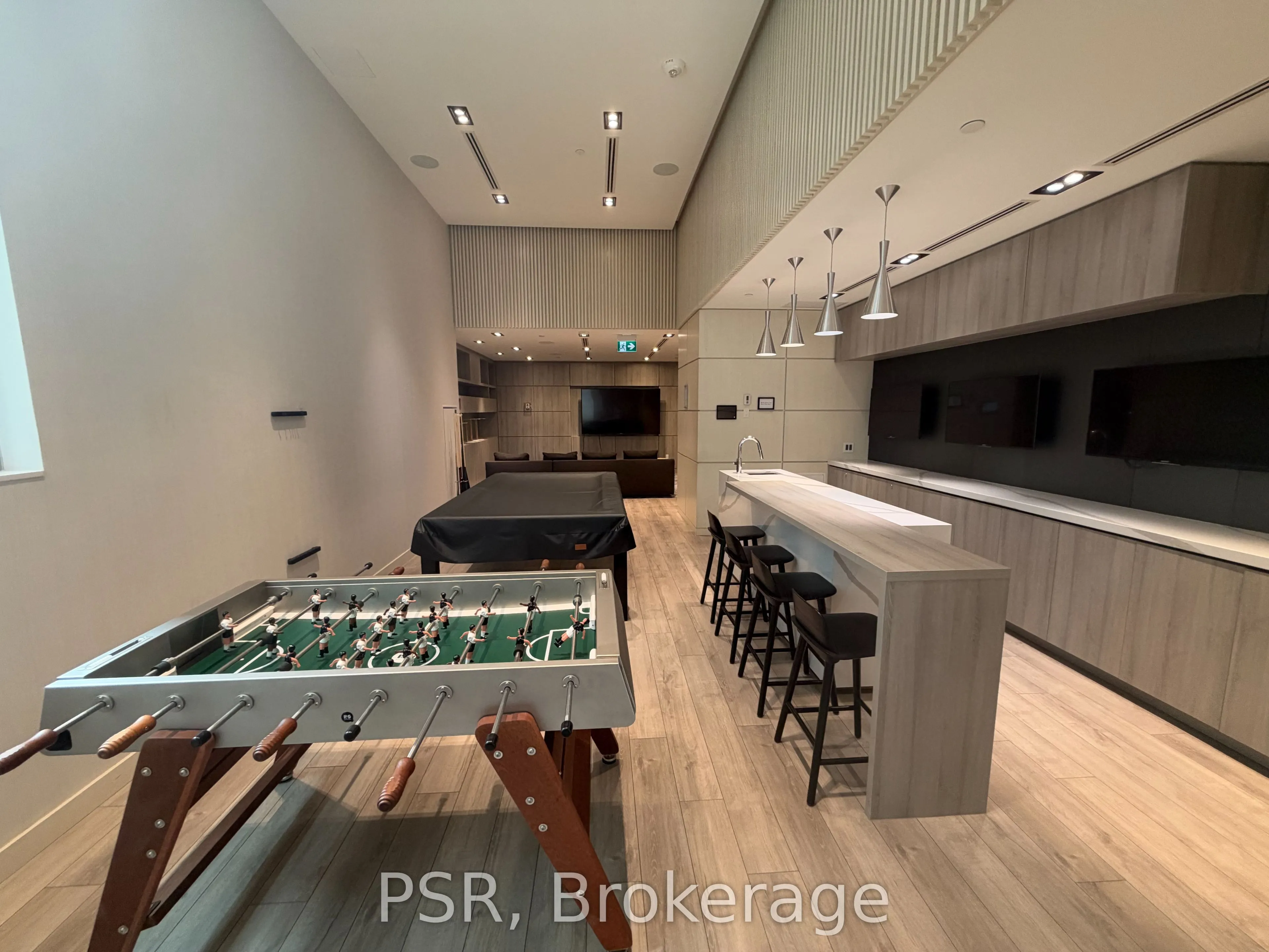 223 St Clair Avenue #605
