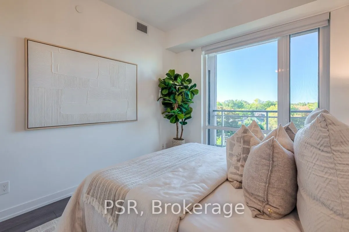 223 St Clair Avenue #605