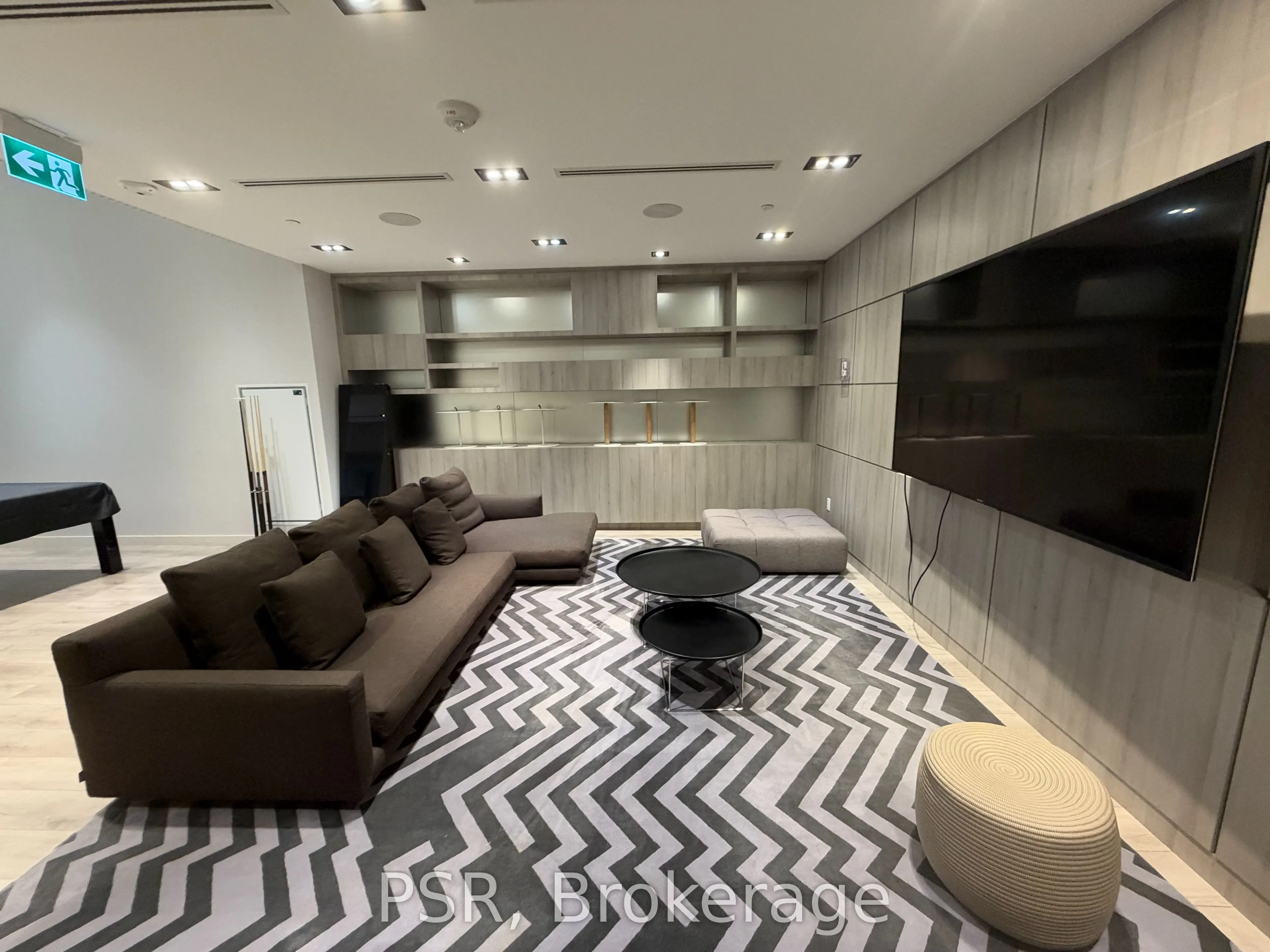 223 St Clair Avenue #605