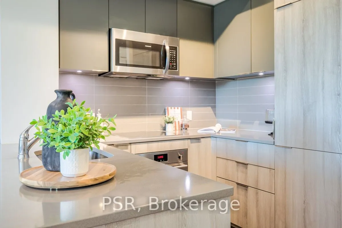 223 St Clair Avenue #605