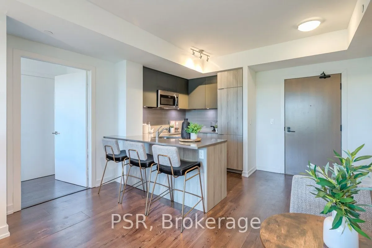 223 St Clair Avenue #605