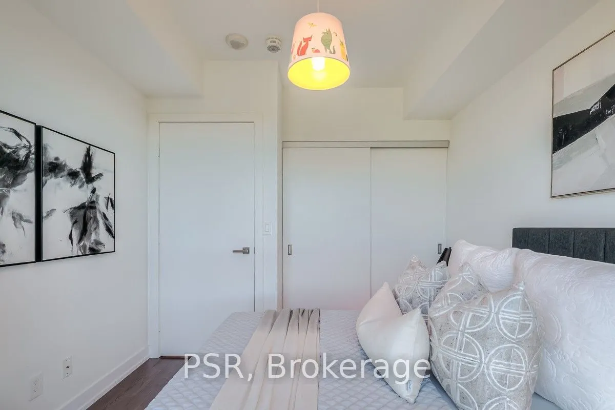 223 St Clair Avenue #605